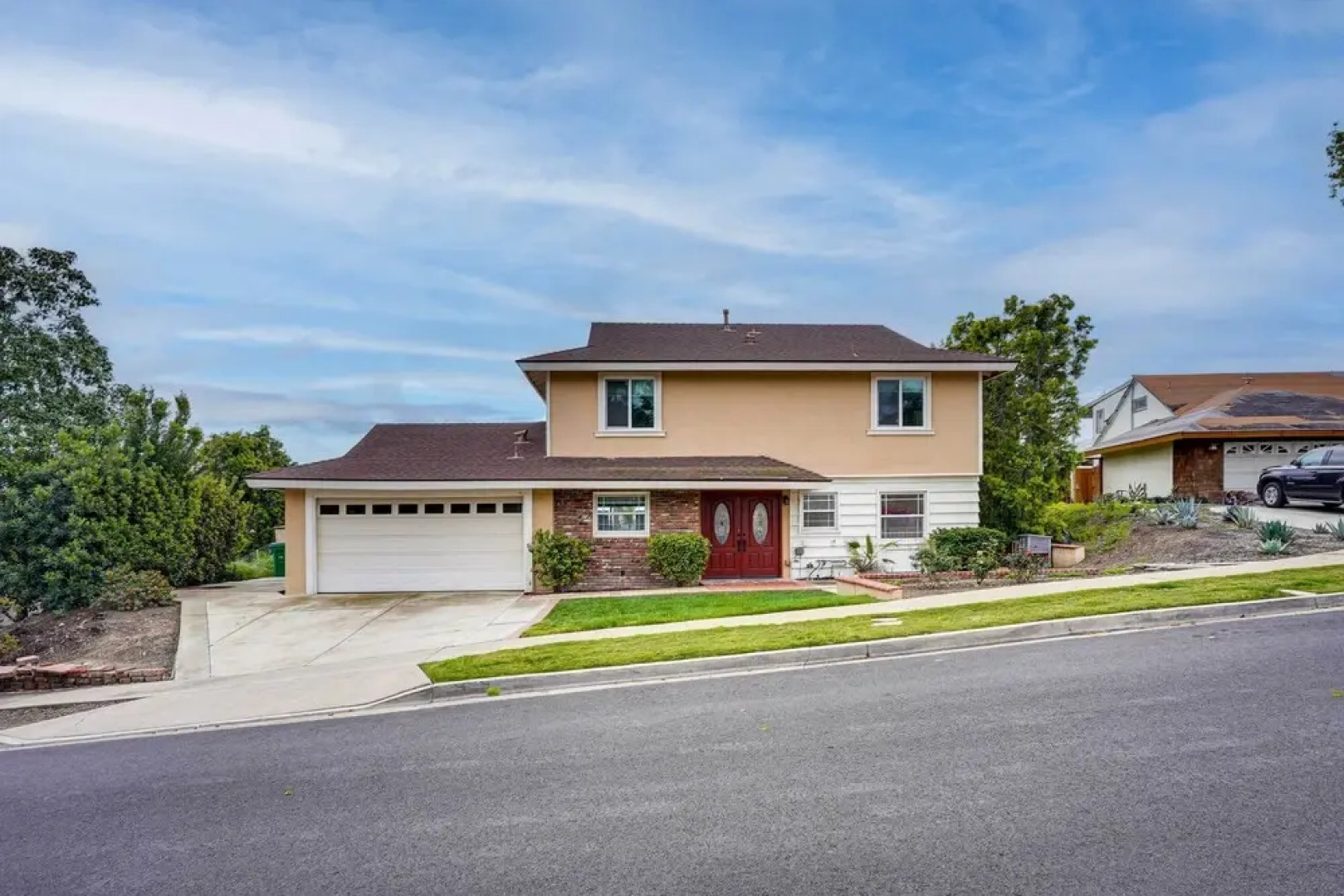 Santa Ana Home w/ Patio, 9 Mi to Disneyland!