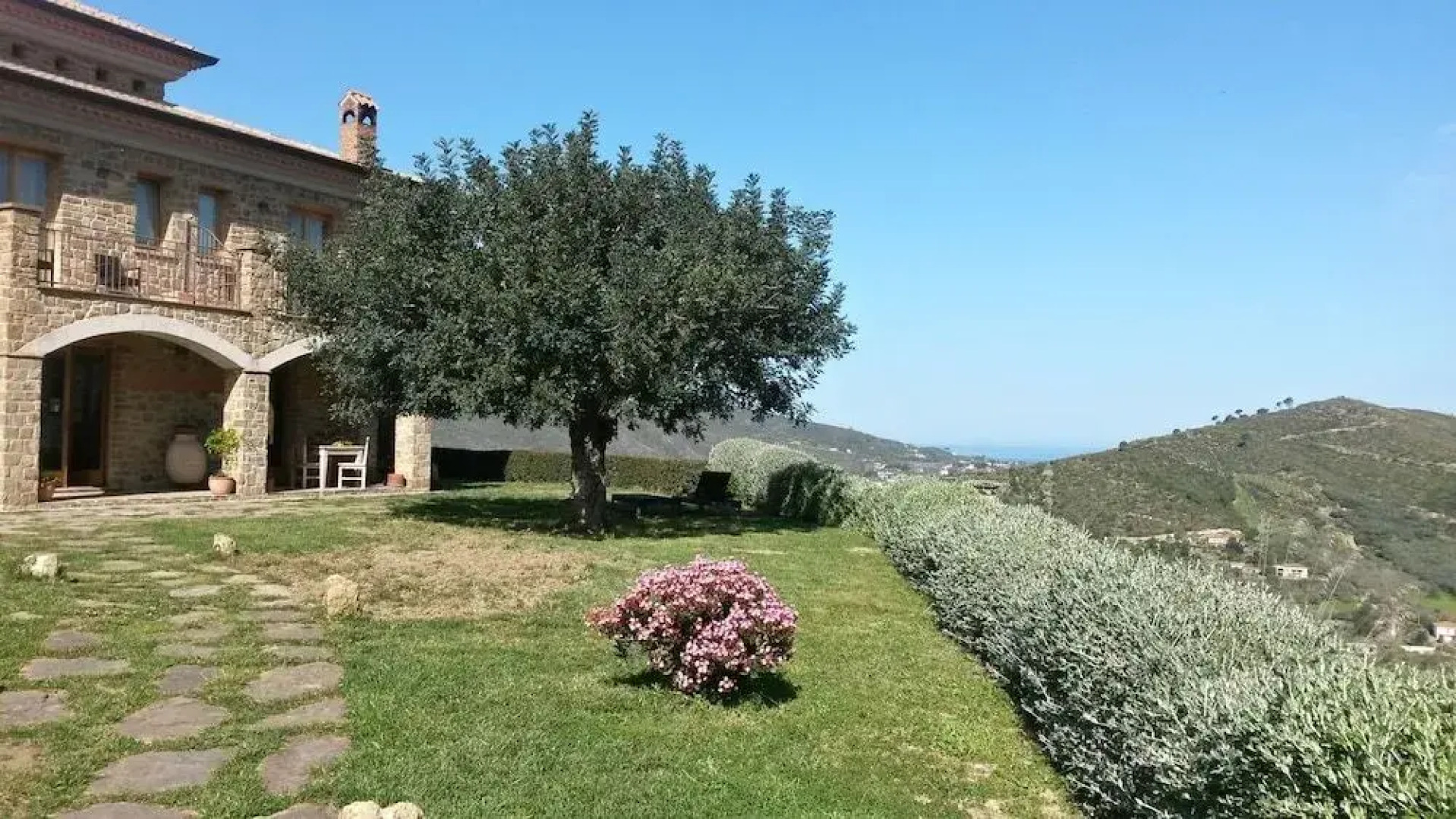 Sulle onde della collina