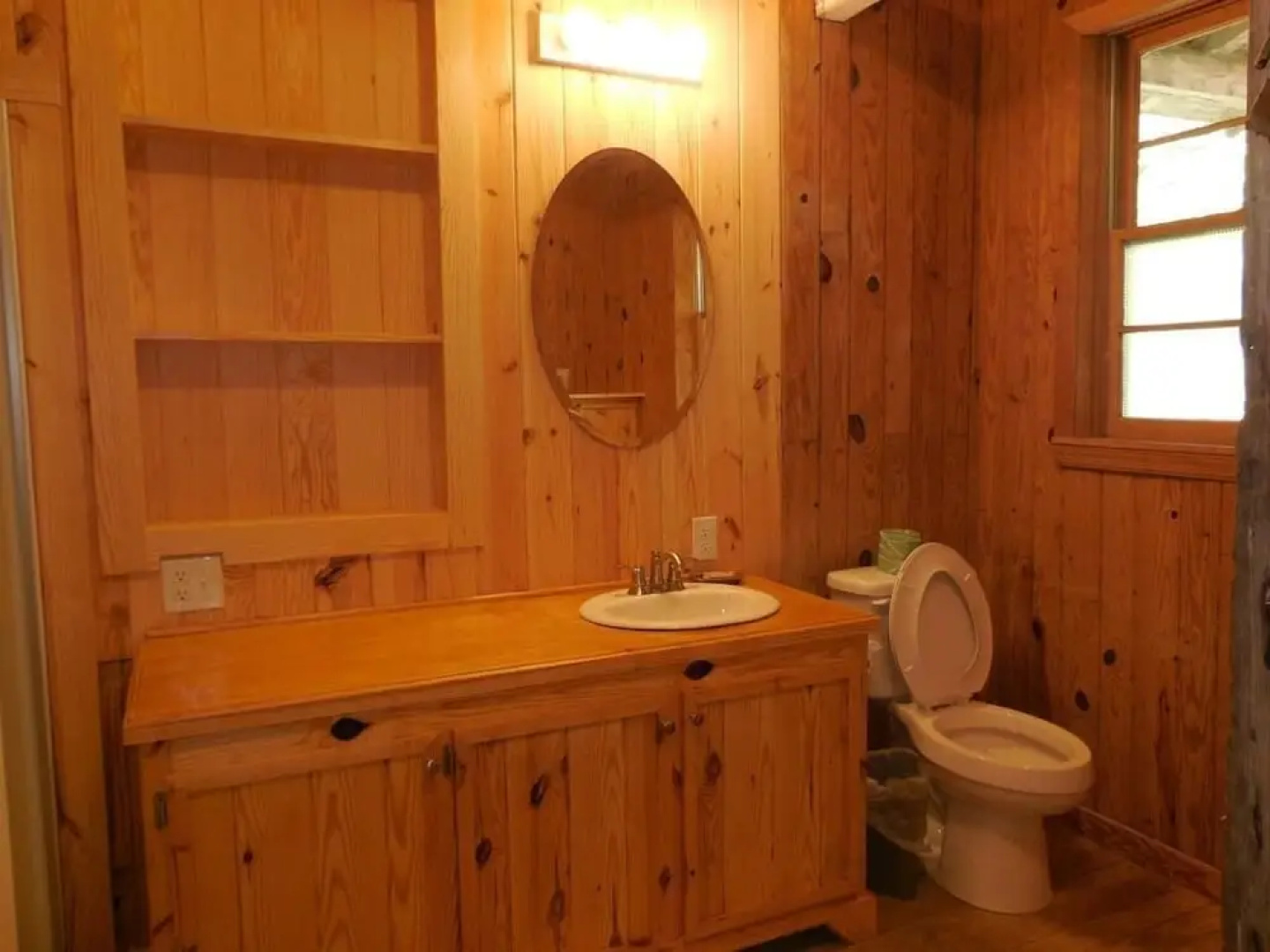 Liberty Lodge 5 Bedrooms 3.5 Bathrooms Home