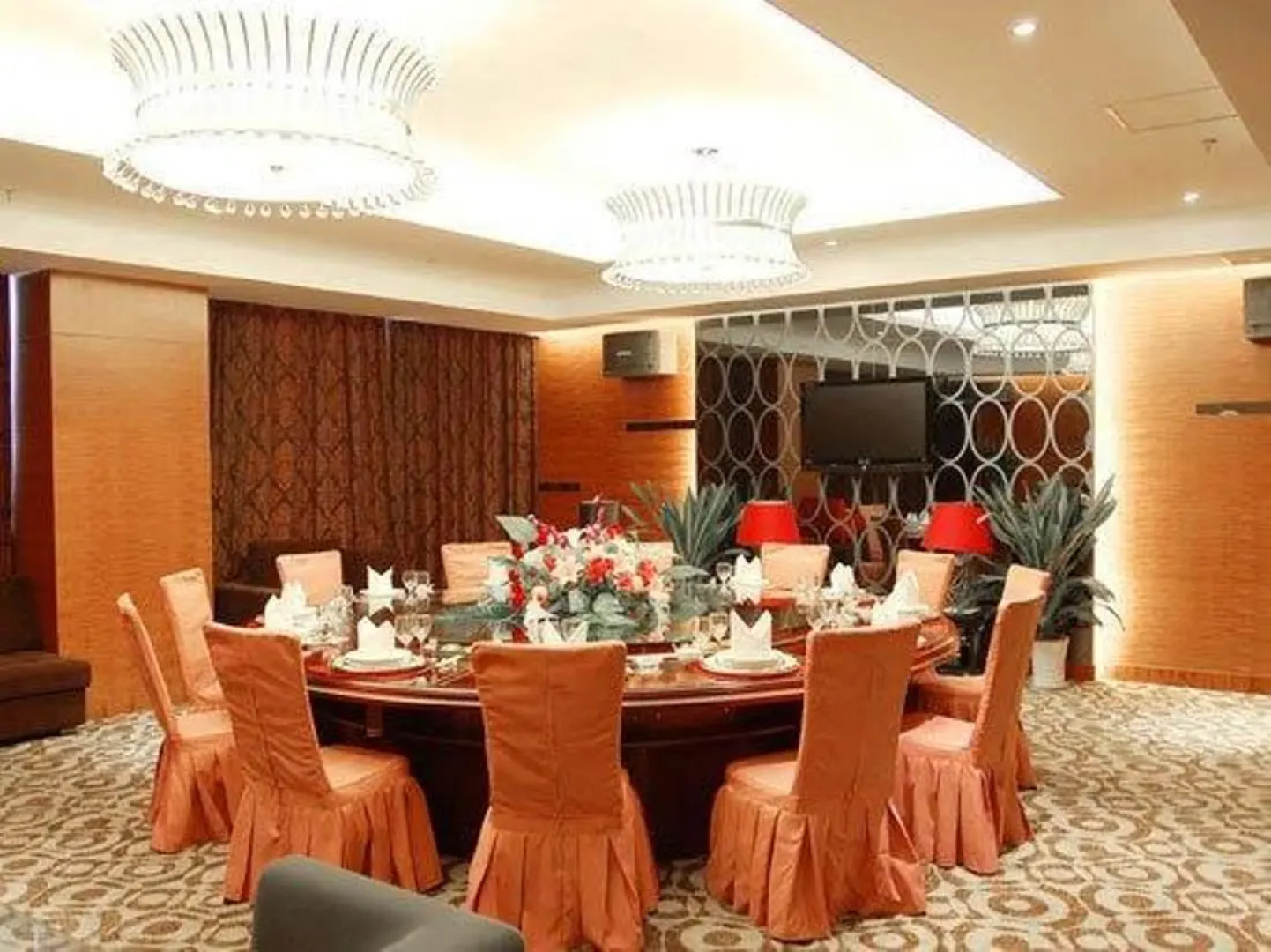 Wuhan Zhuo Yue Holiday Hotel