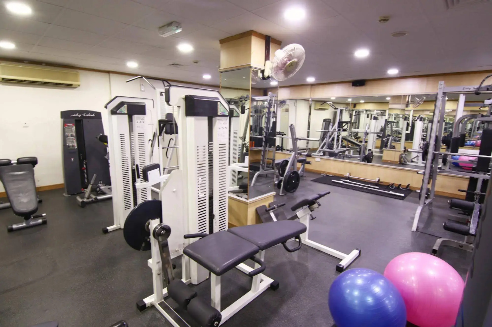 Majan Continental Hotel