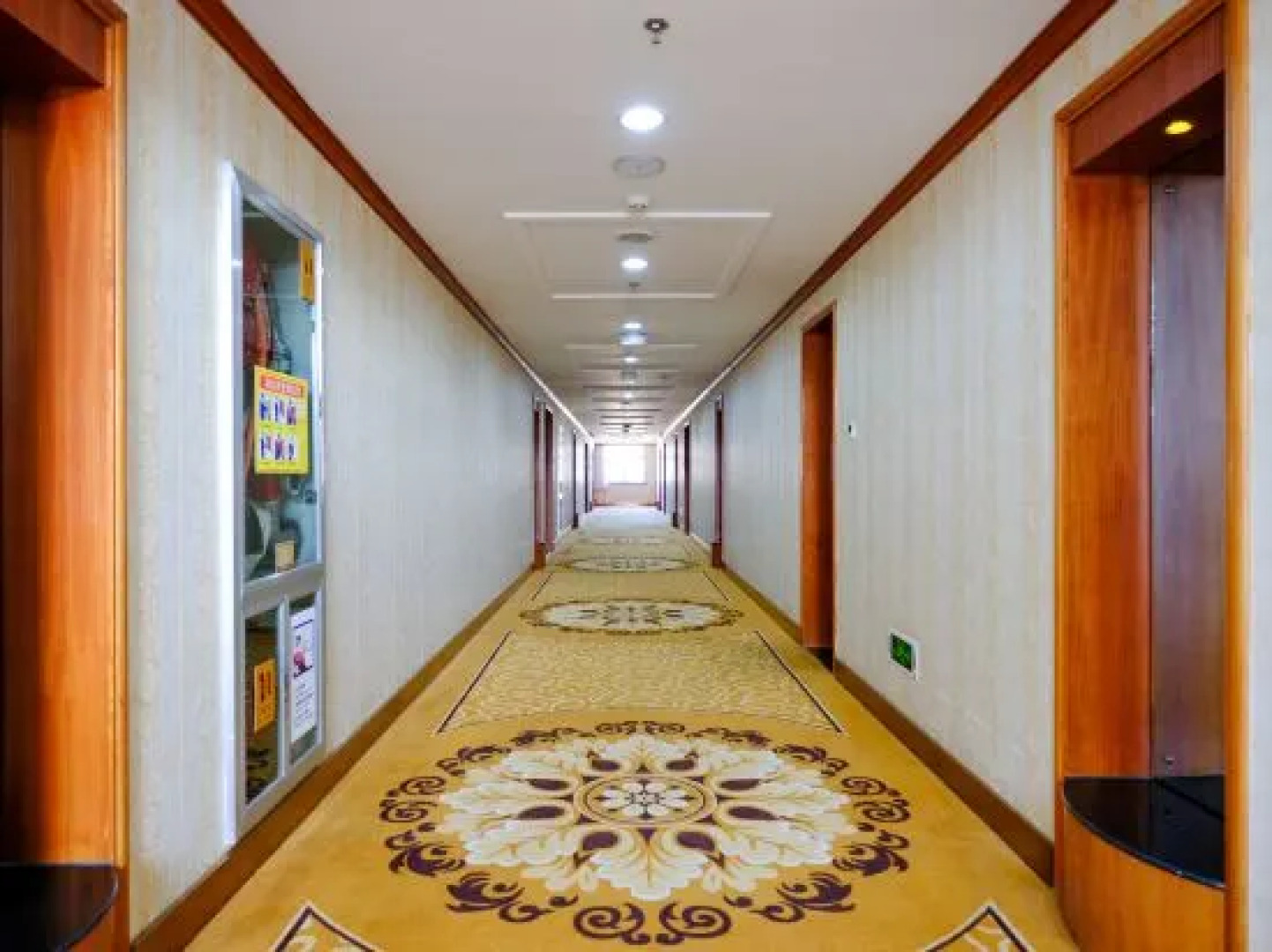Qingcheng Hotel