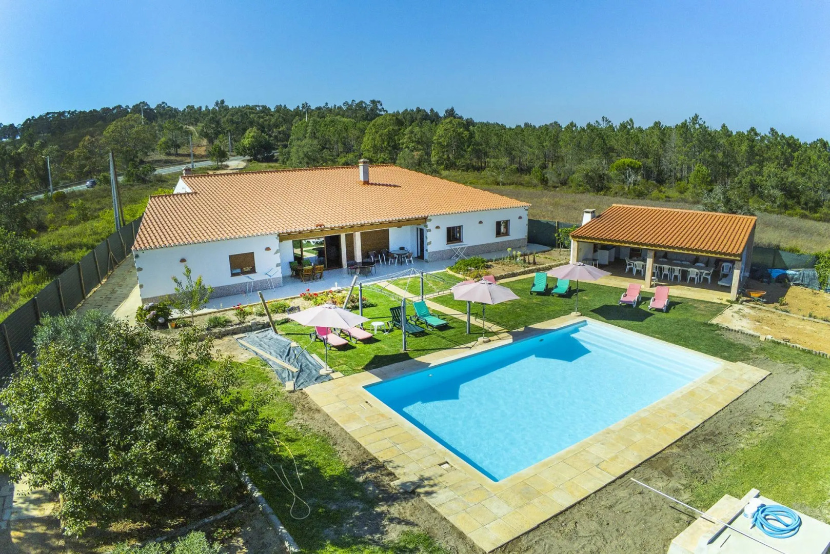 H - Arrifana Beach Studio in Montes de Praias Guesthouse in Aljezur