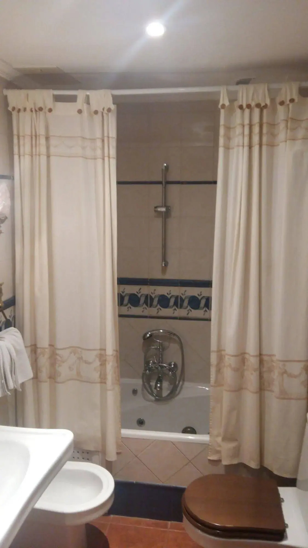 Hotel Tres Coronas de Silos