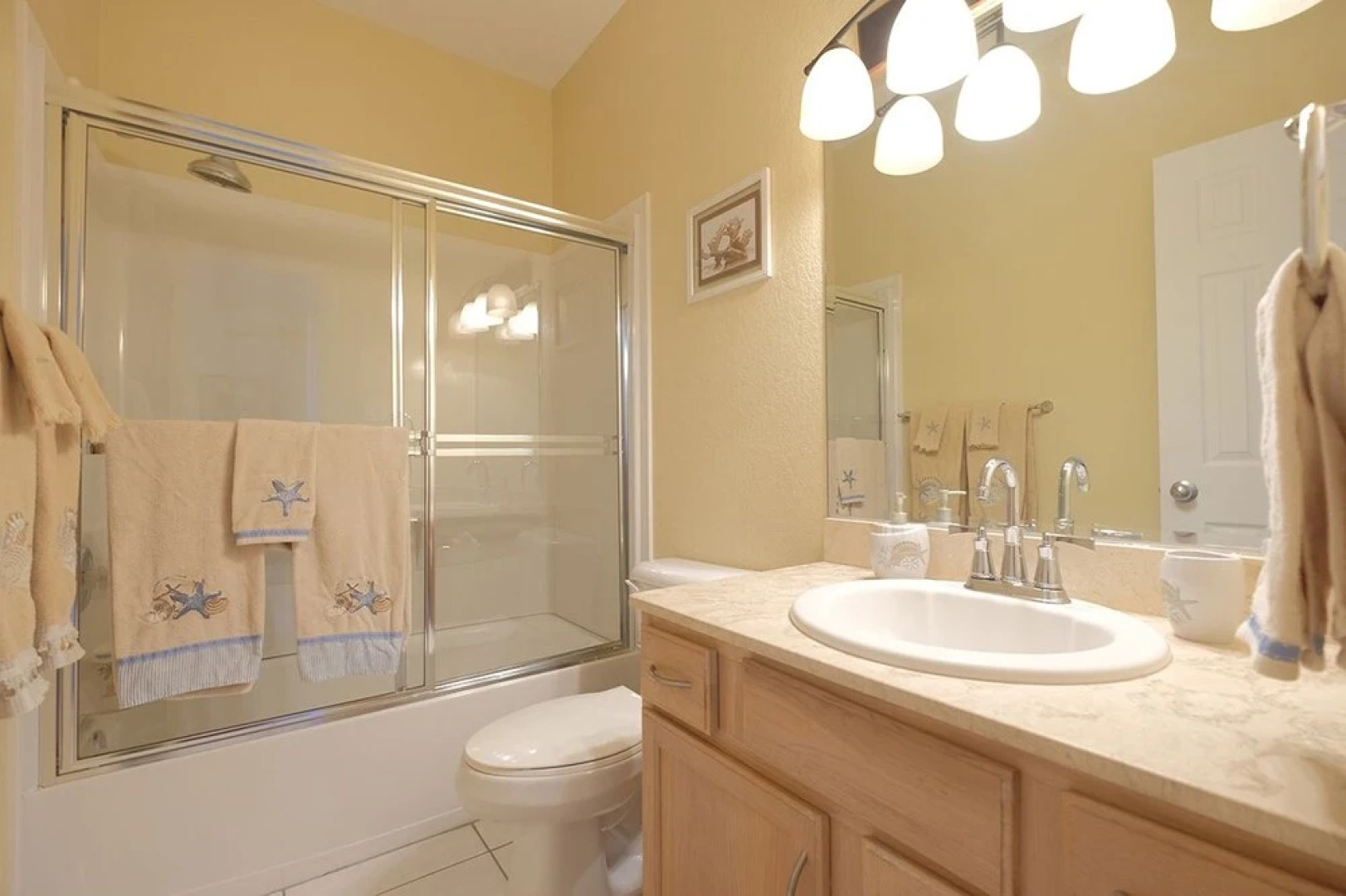 7 Up Condo by Cayman Vacation