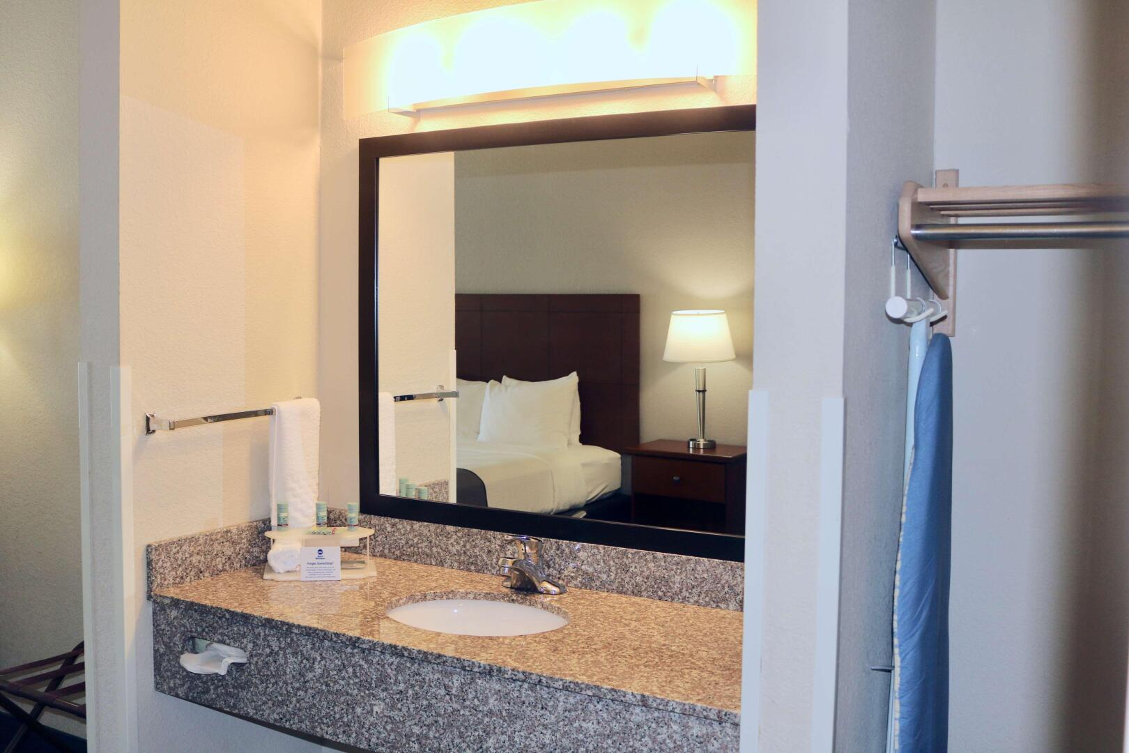 Best Western Fostoria Inn & Suites