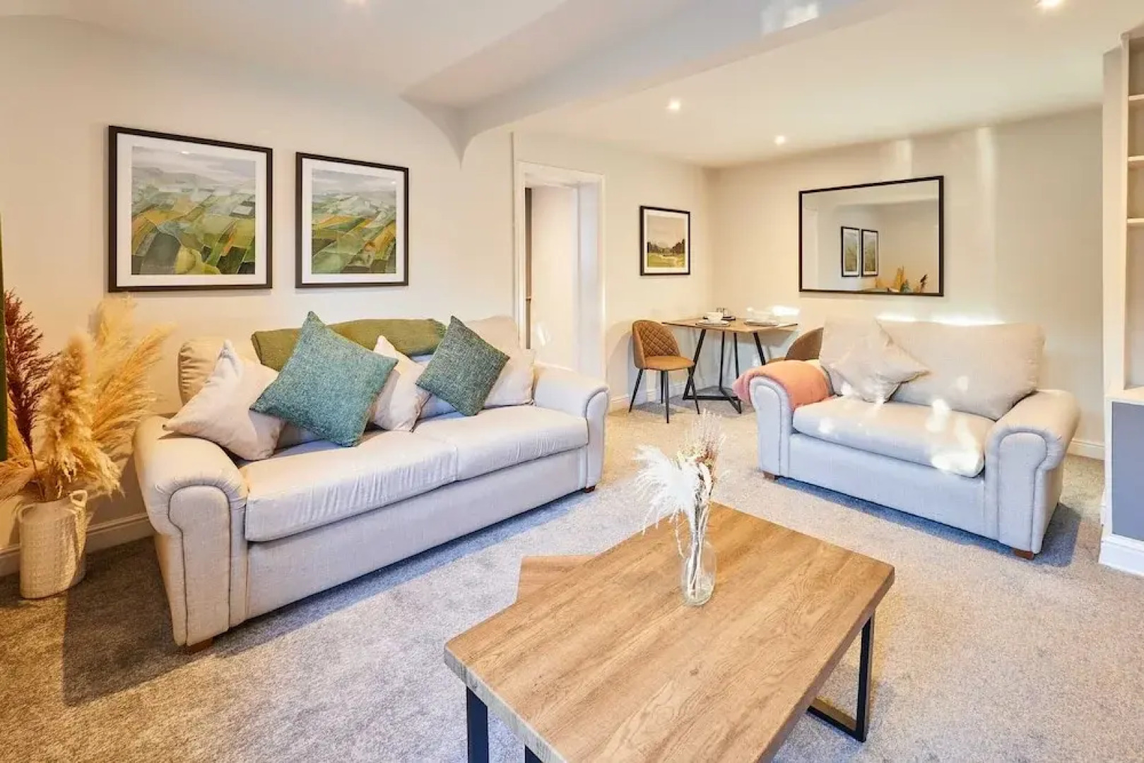 Host Stay Raven s Nest Suite