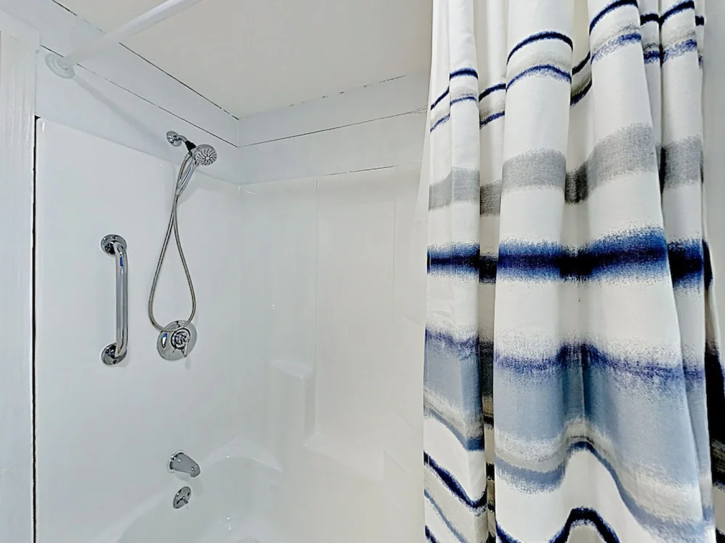 Beautiful Popponesset Beach On Deans Pond 3 Bedroom Home