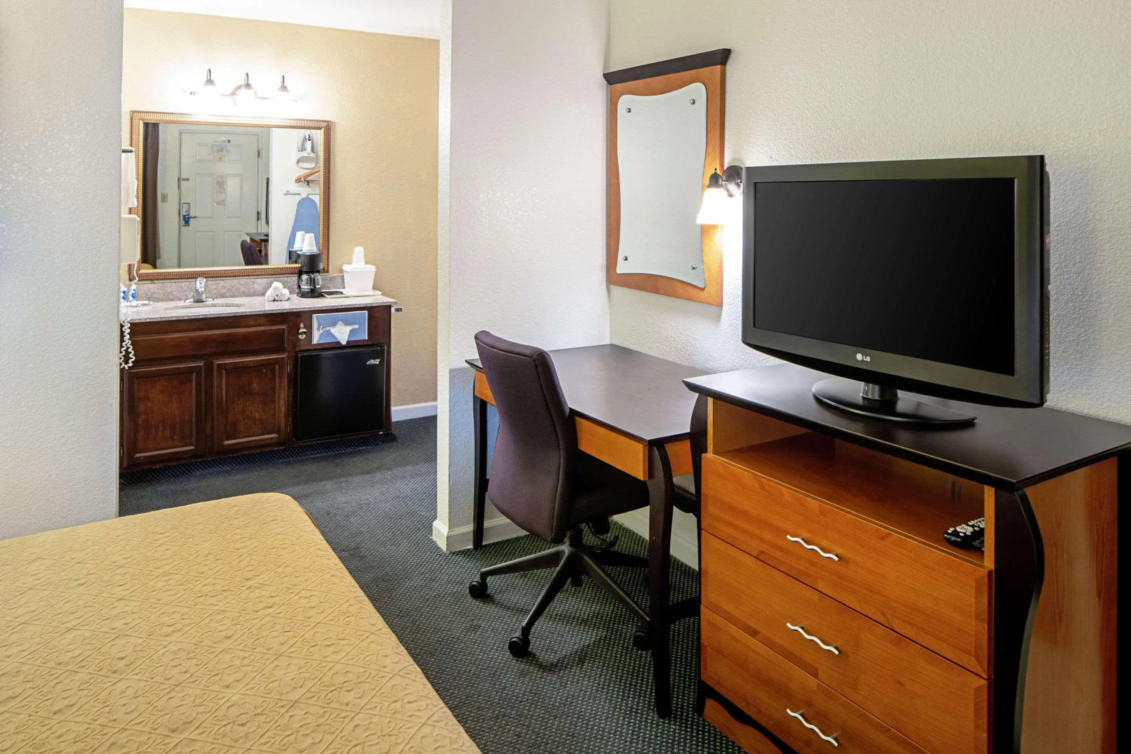 Rodeway Inn at Nevada State Capitol