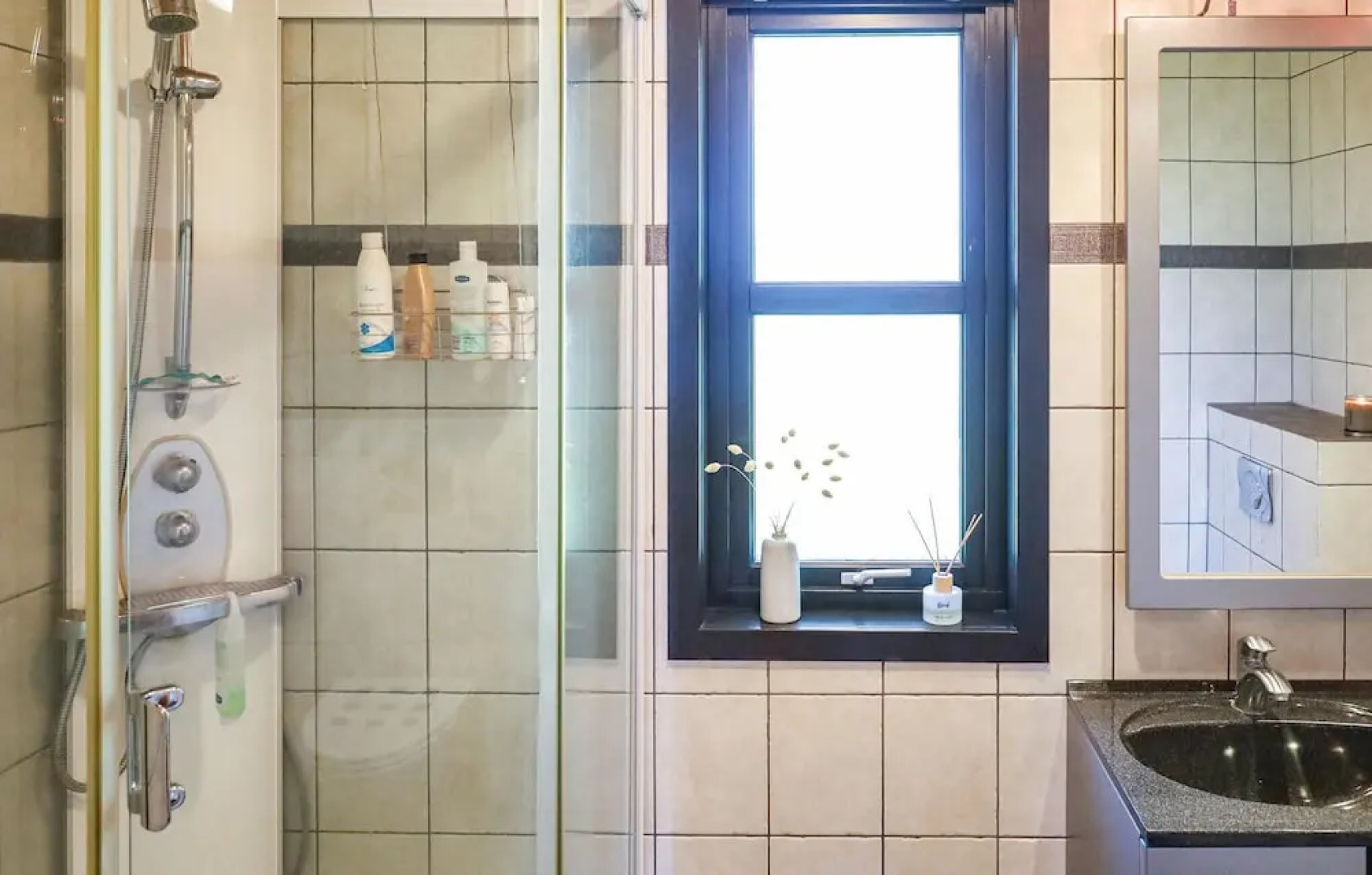 Nice Home in Hebnes With 4 Bedrooms and Wifi