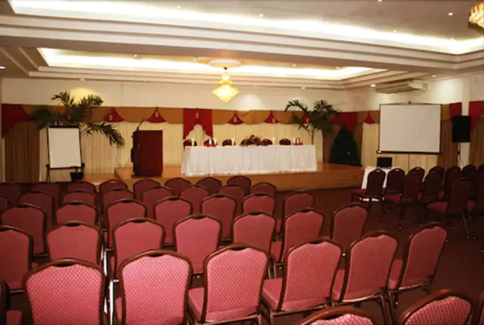 Rovanel's Resort and Conference Centre