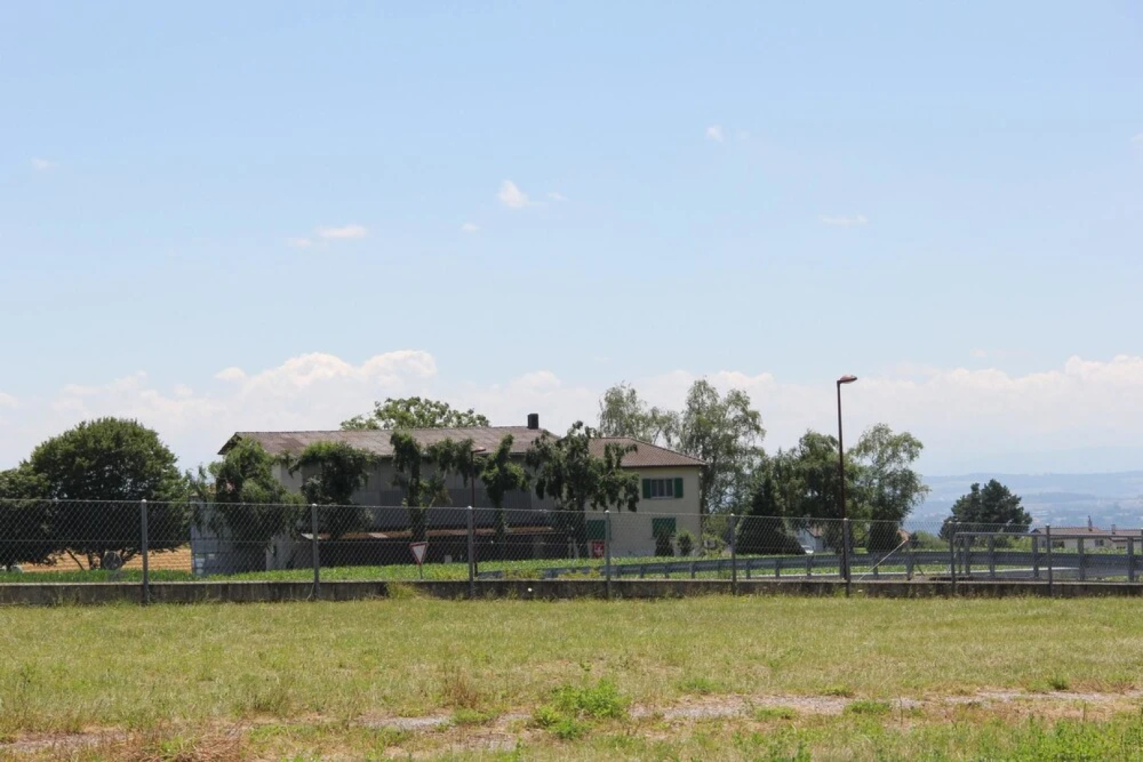 Studio in Bevaix, With Pool Access, Enclosed Garden and Wifi