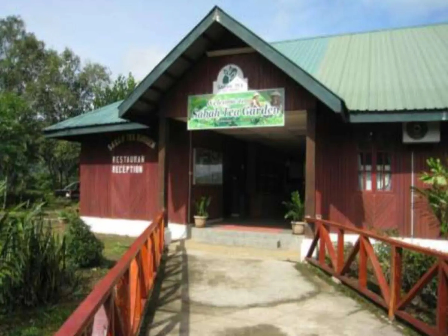 Sabah Tea Garden-Longhouses