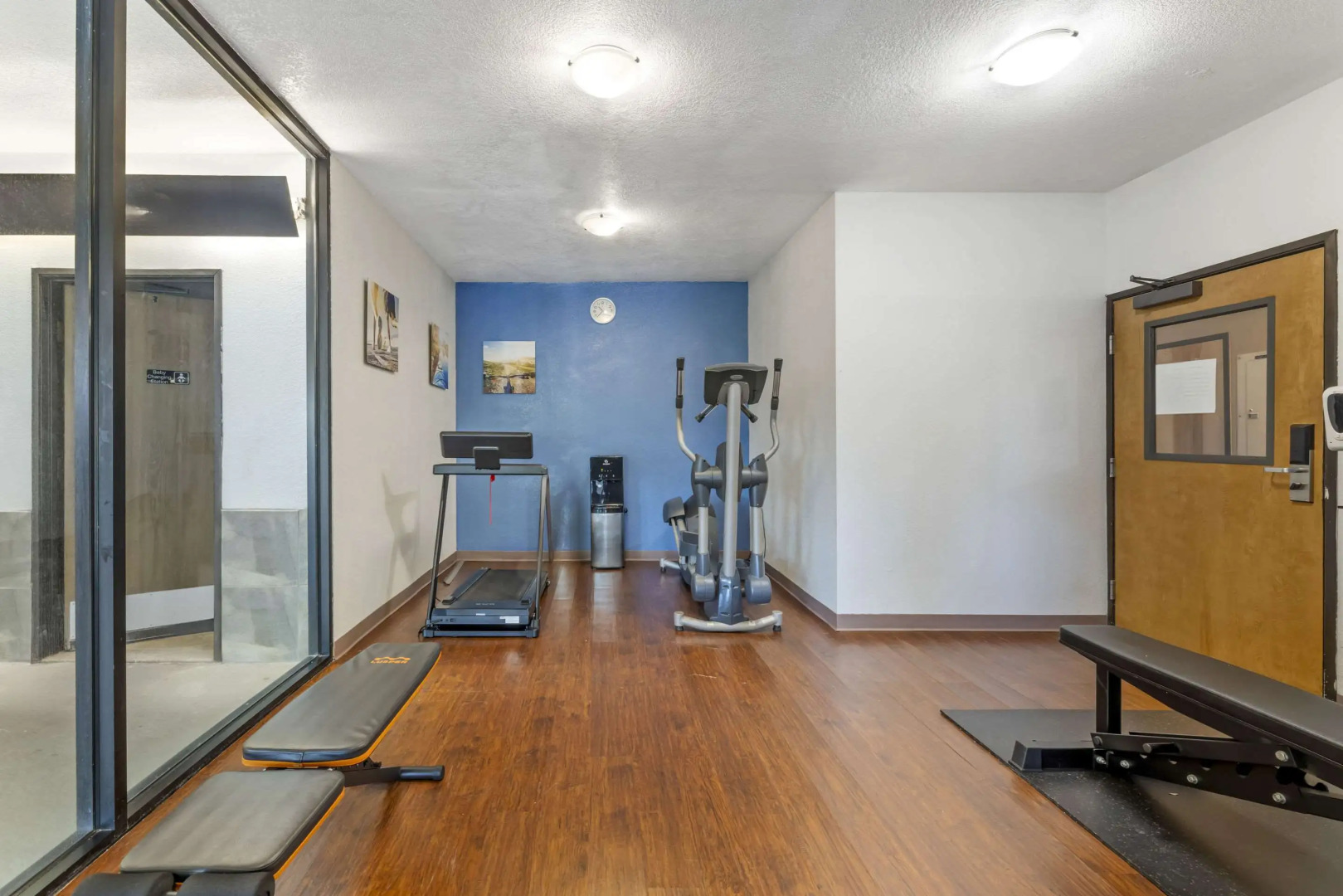 Comfort Suites Near Vancouver Mall