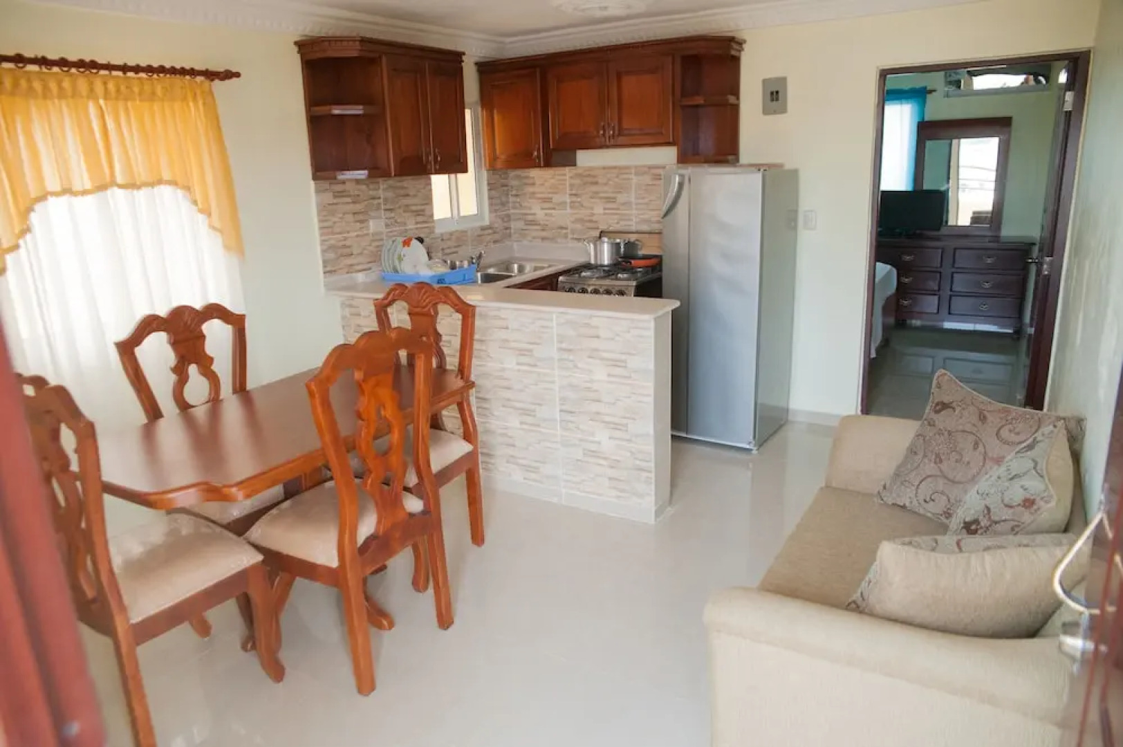 1-bedroom Apartment, Gated Parking, Wired & Wireless Internet Connection