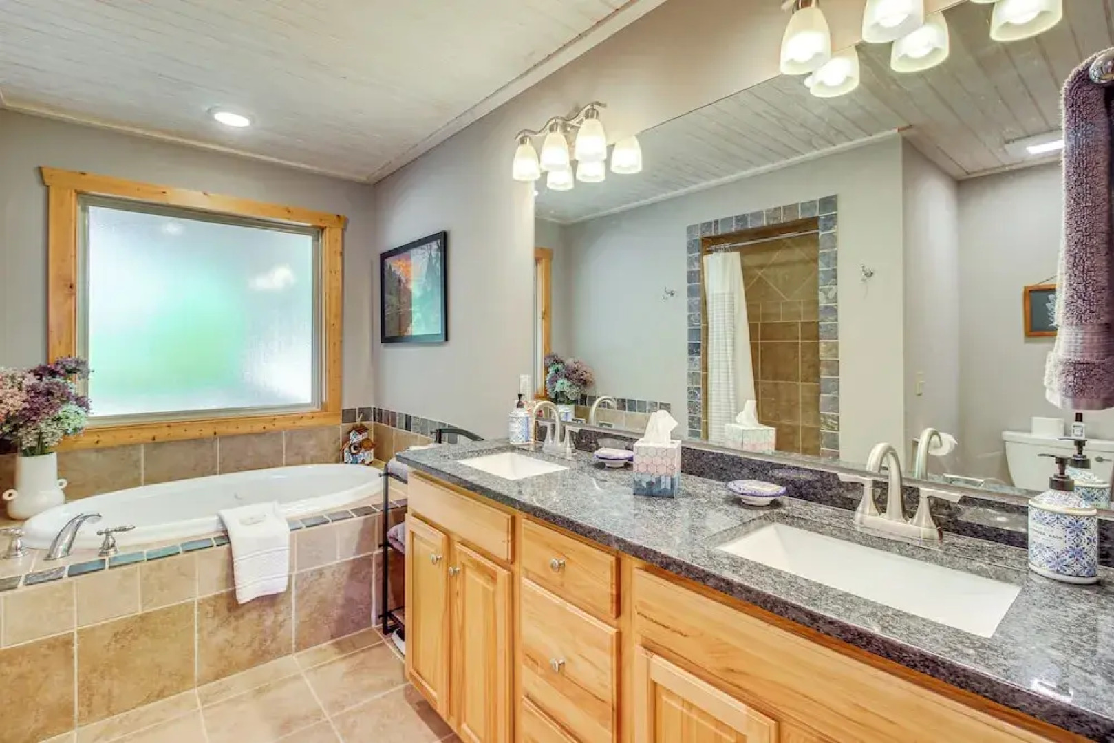 Ellijay Cabin w/ Hot Tub & Mountain Views