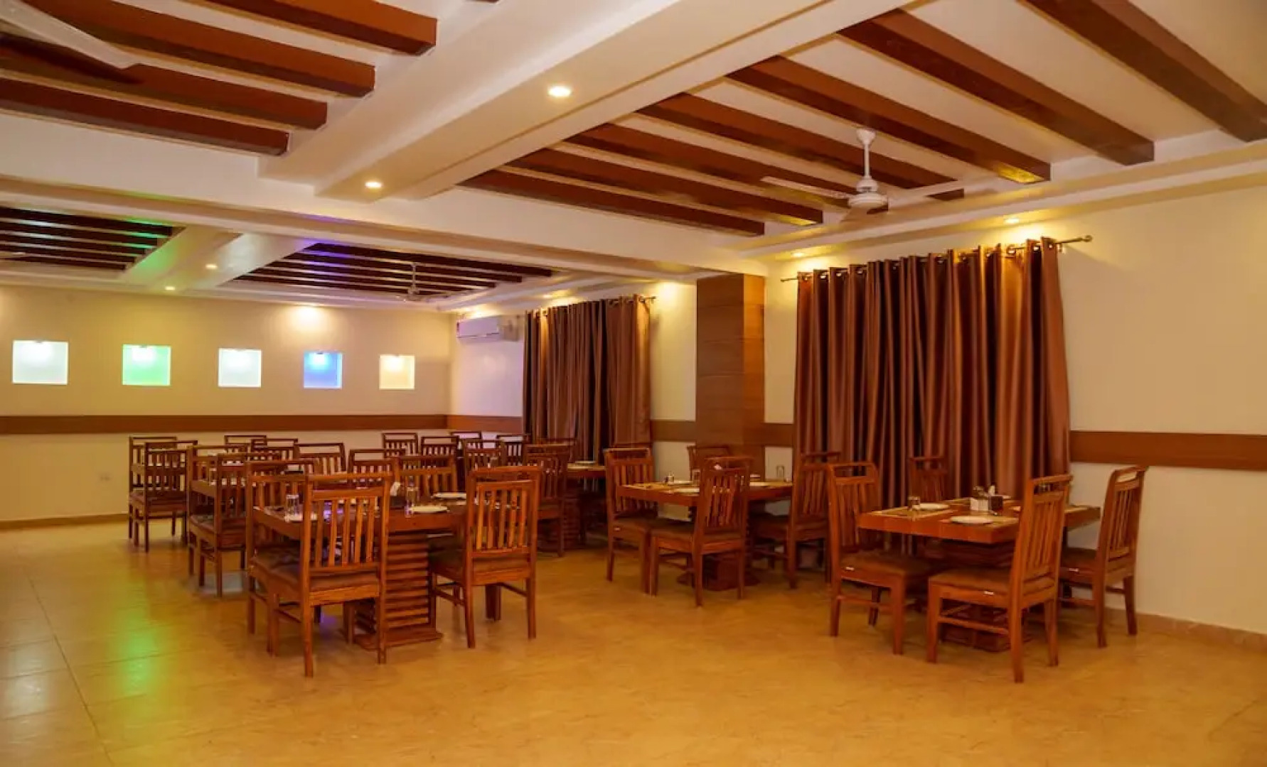 Hotel Ultra International