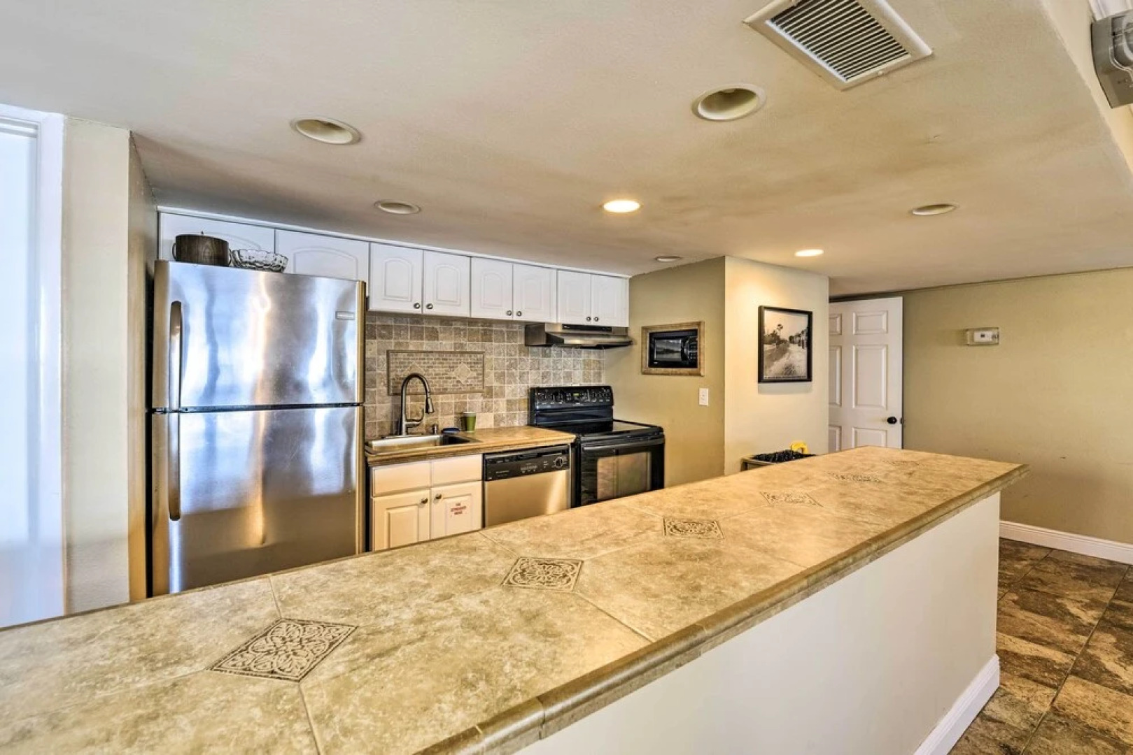 Waterfront Mary Esther Condo w/ Kayaks!