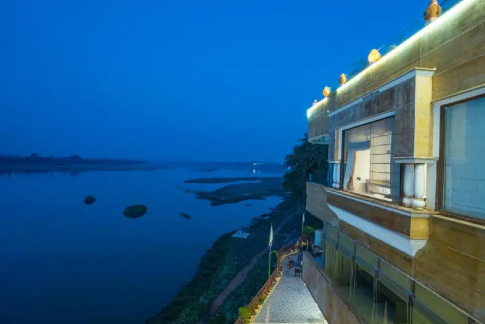 Hotel Narmada River View