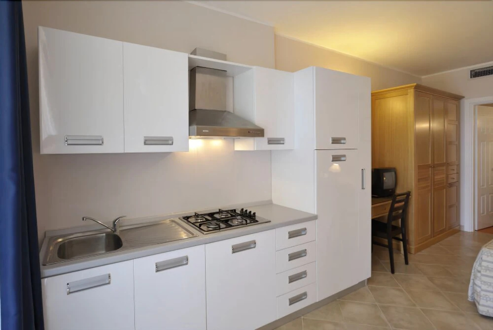 Santa Monica Resort & Village