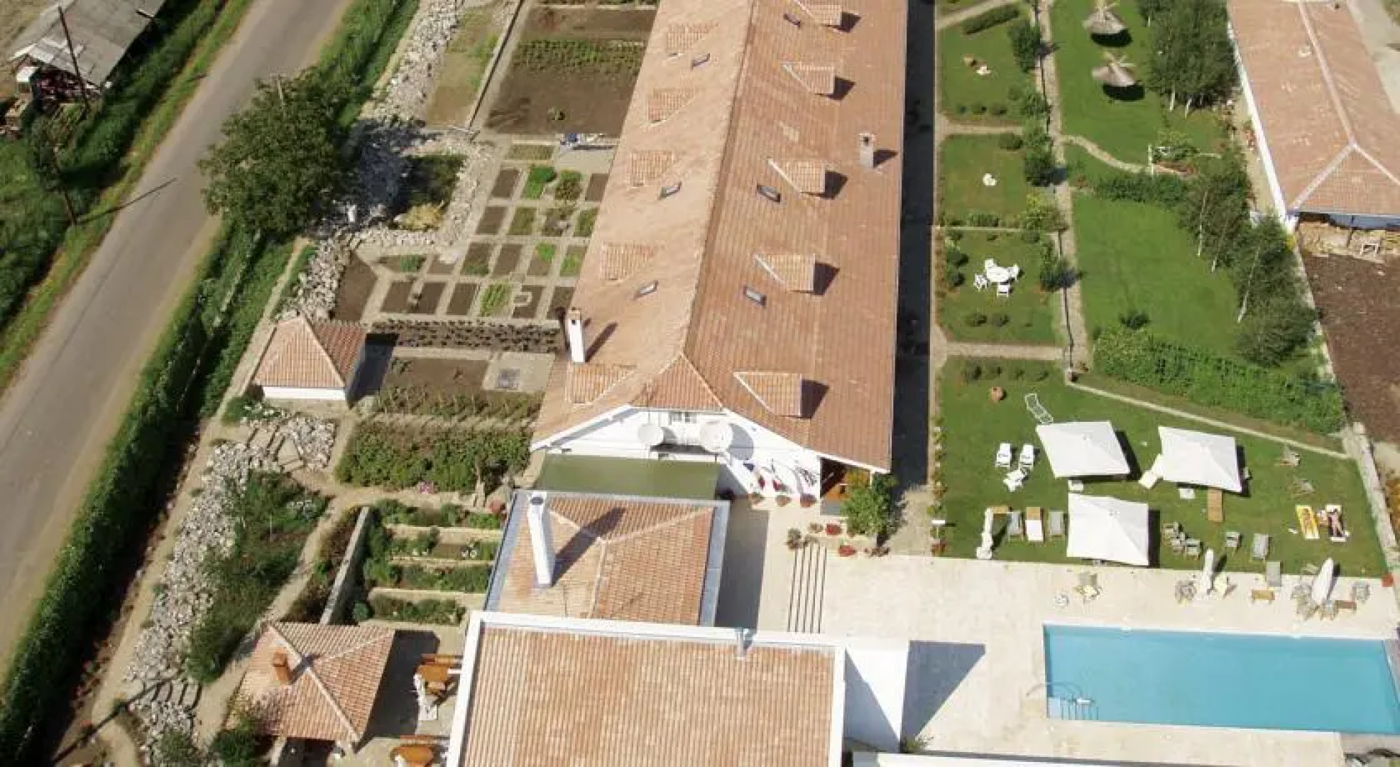 Country Club La Mesteceni