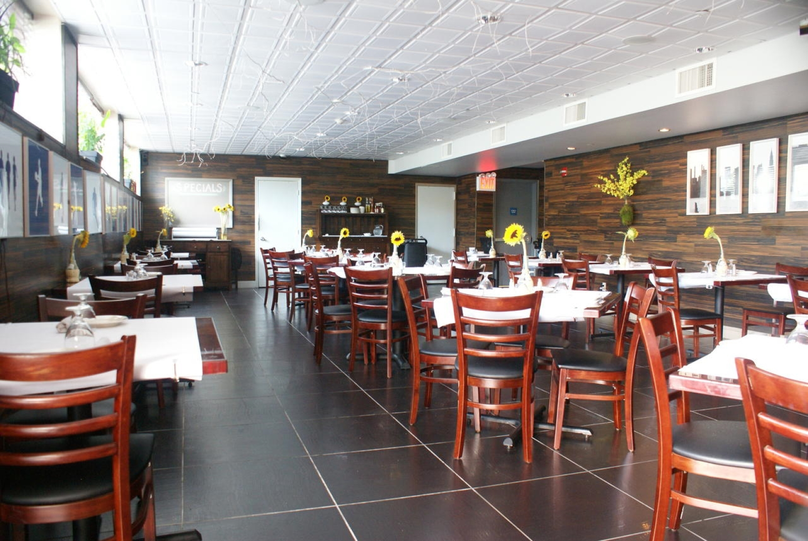 Wyndham Garden Long Island City Manhattan View Hotel