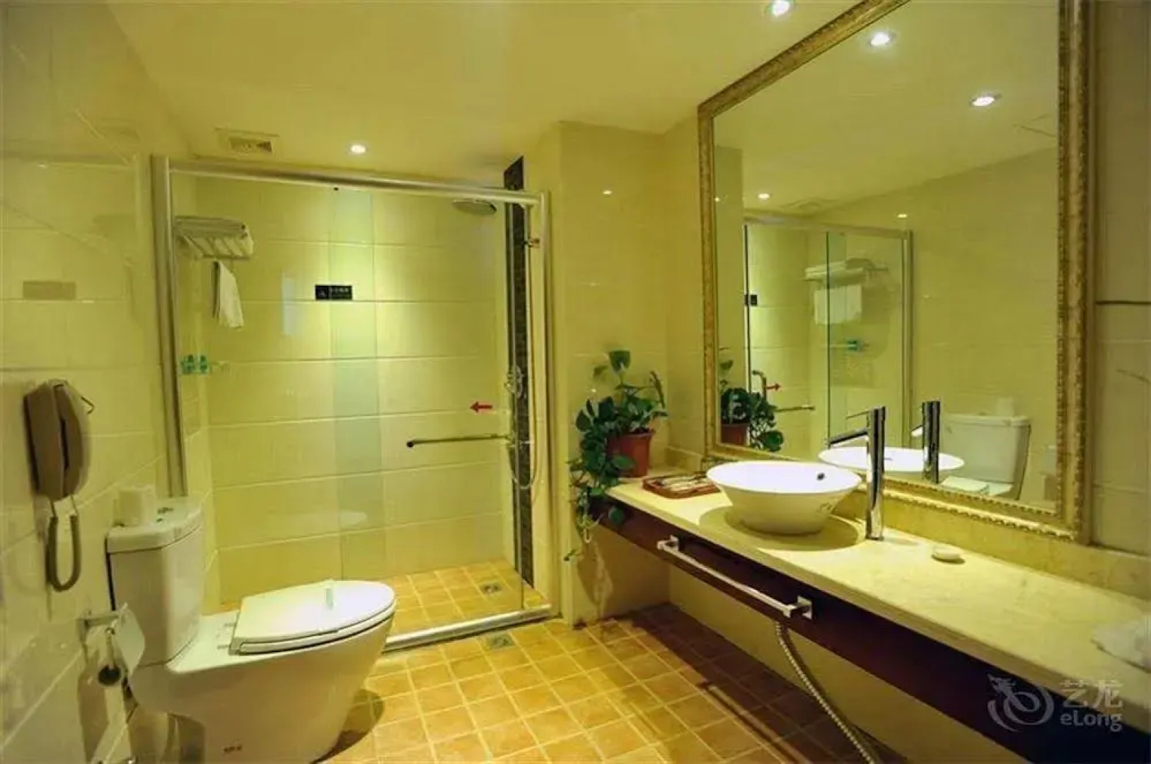 Jinjiang Inn Pinshang Baoji Jing Er Road Train  Station Branch