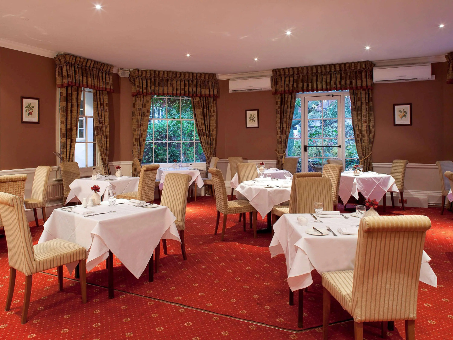 Mercure White Hart Hotel Salisbury and Apartments