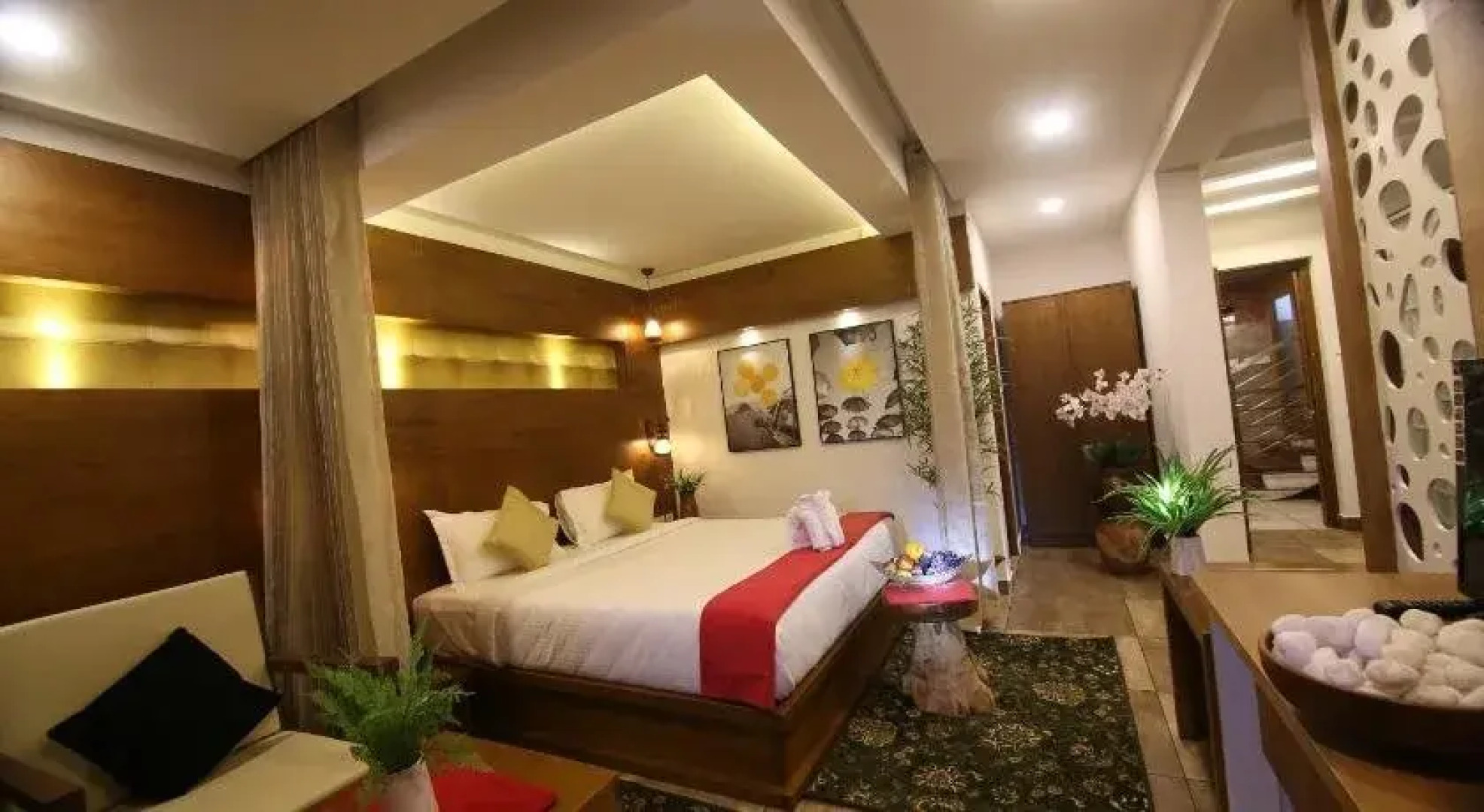 Silver Green Holiday Enclaves