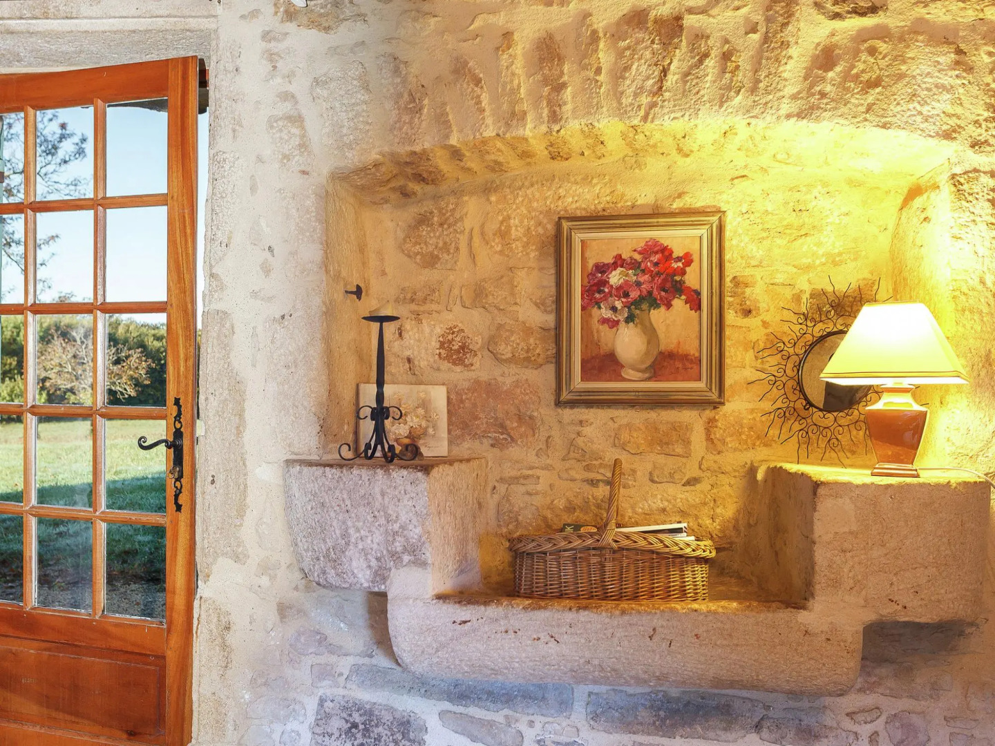 Rustic Holiday Home. In the Forest, Saint-caprais, 2 Bedrooms, 4 Person