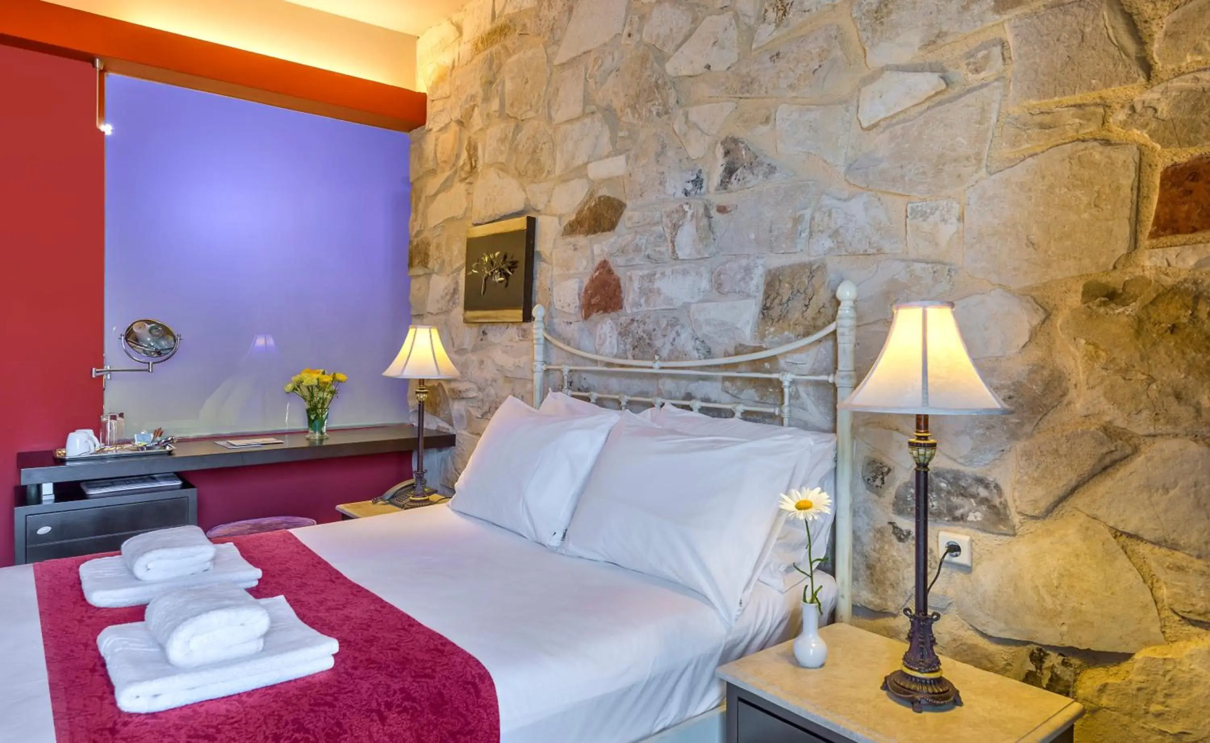 Mistral Hotel - Singles Only