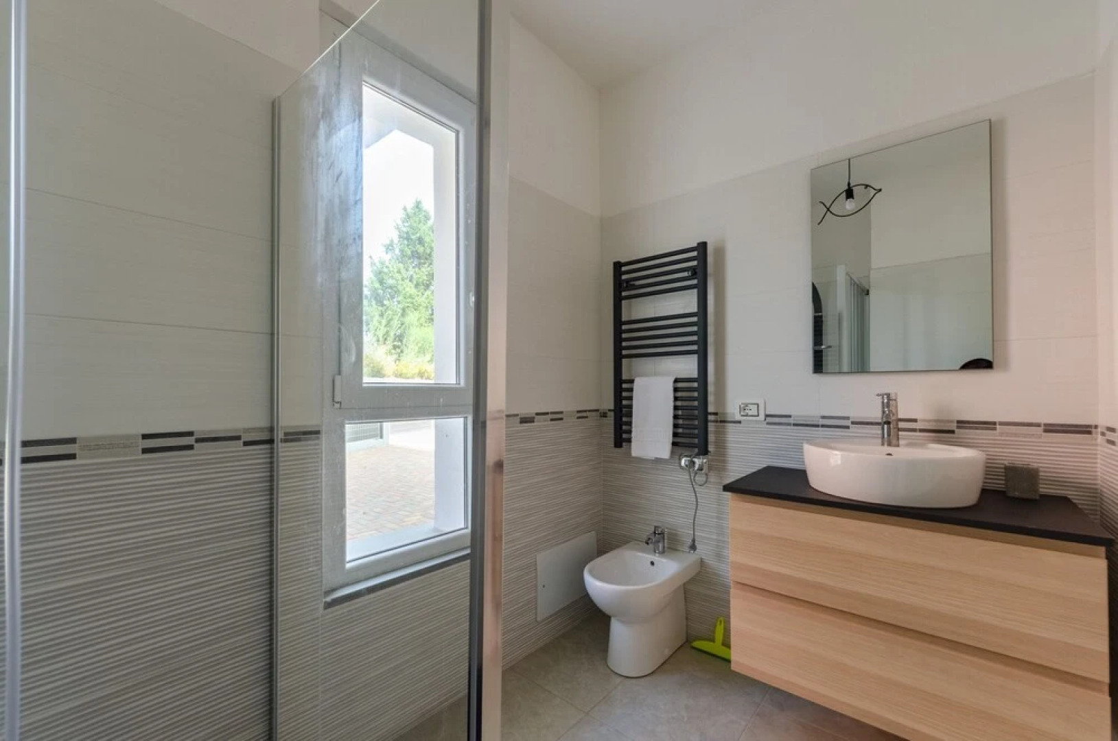 JOIVY Flat W/Terrace & Parking