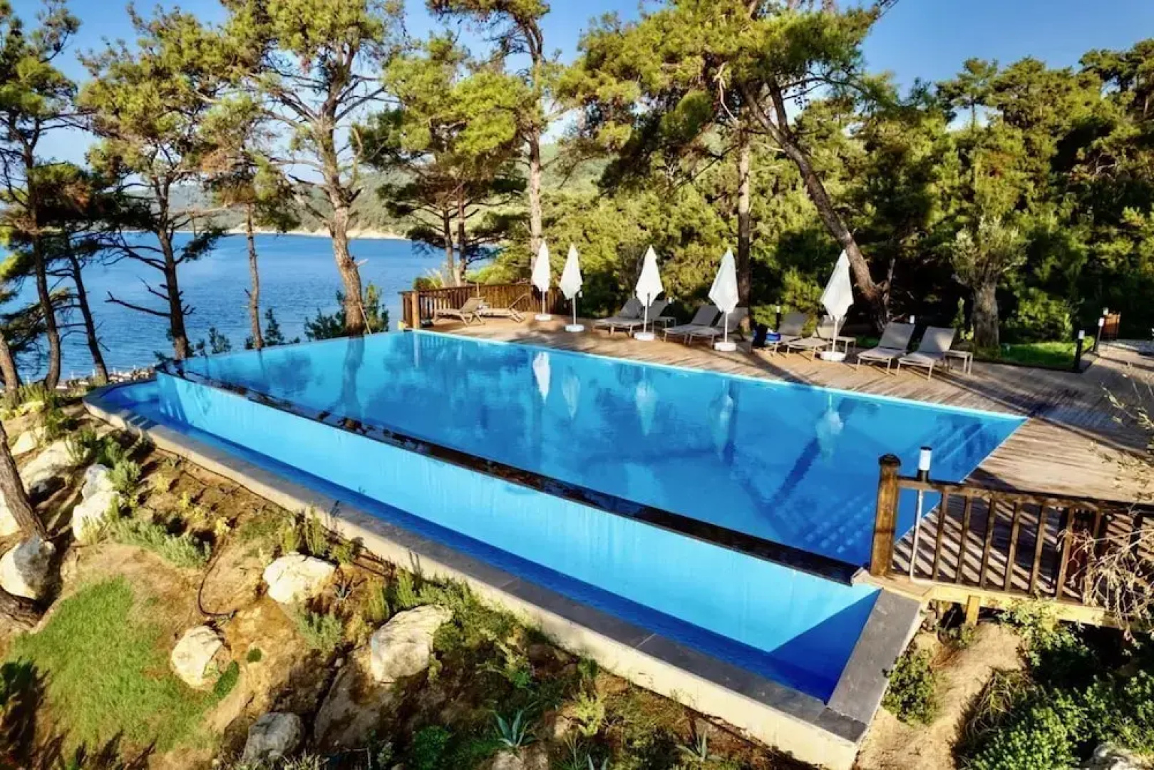 Marisstone Hotel Villa