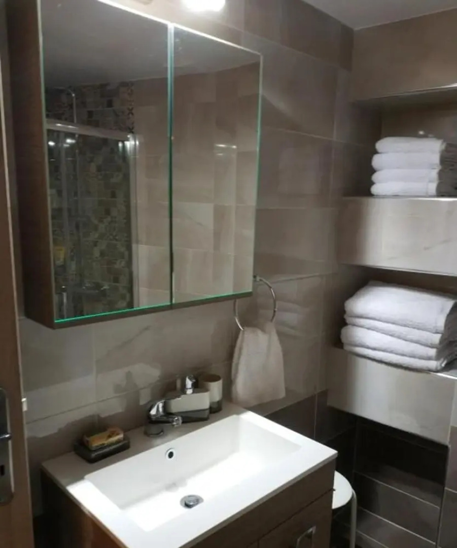 Alimos Modern Retreat Near the Beach