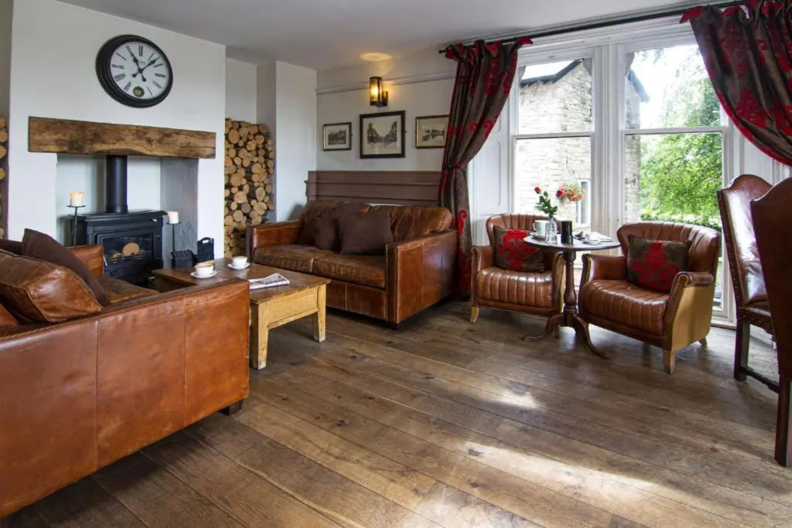 Romneys Apartments and Suites