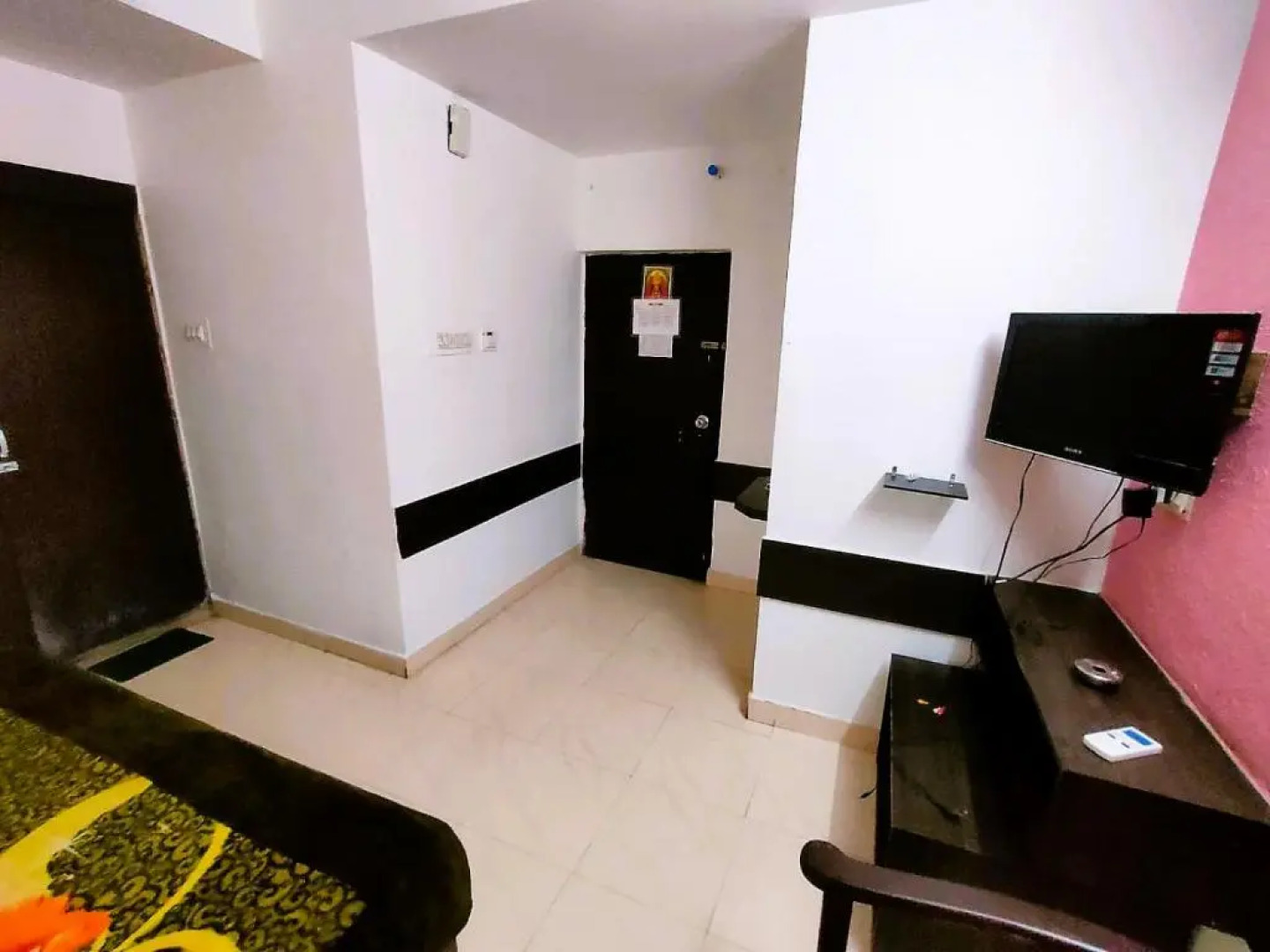 STAYMAKER Chakra Nayan Tara Sonu Inn