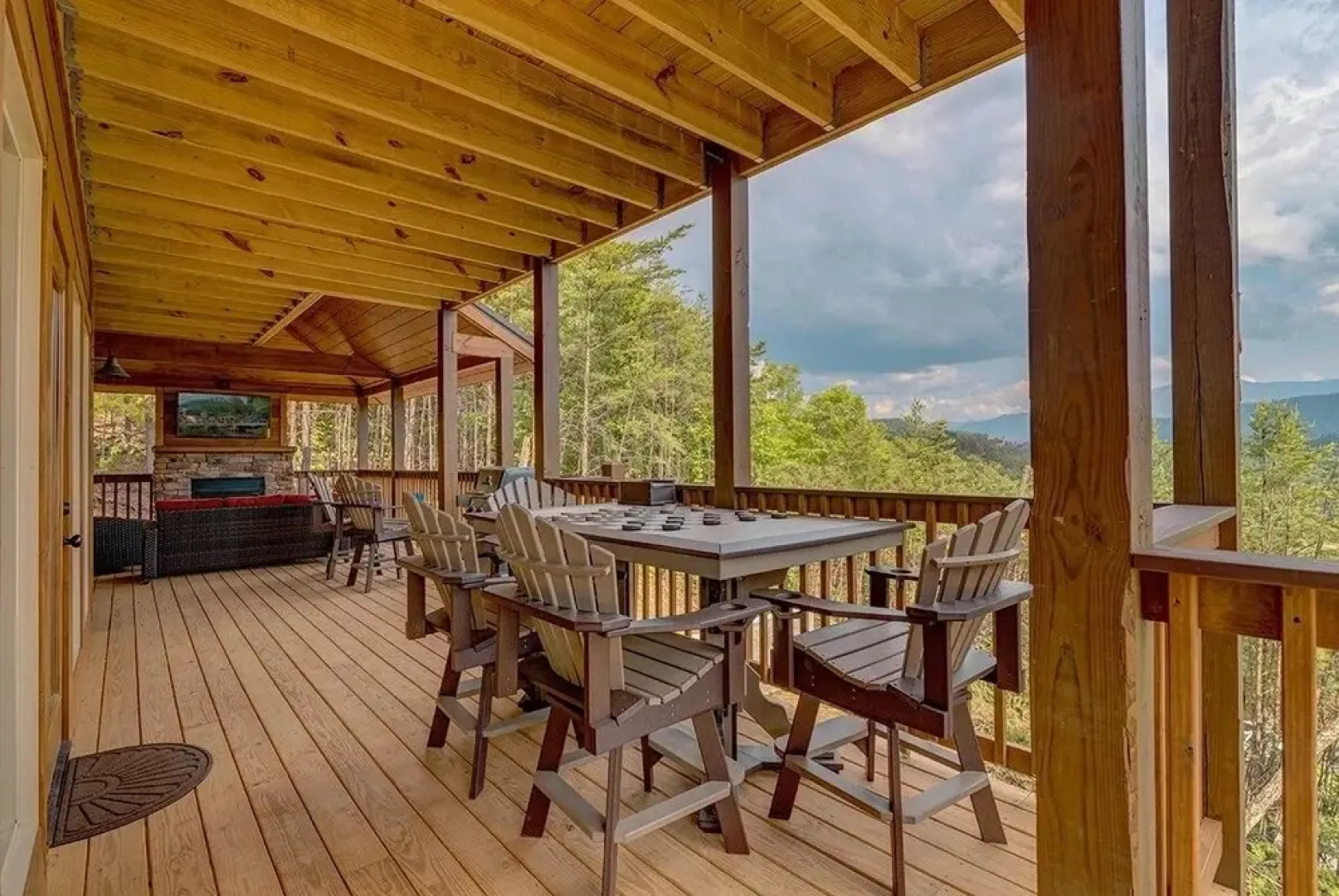 Majestic Mountain View - 4 Bedrooms, 4.5 Baths, Sleeps 12 4 Cabin by RedAwning