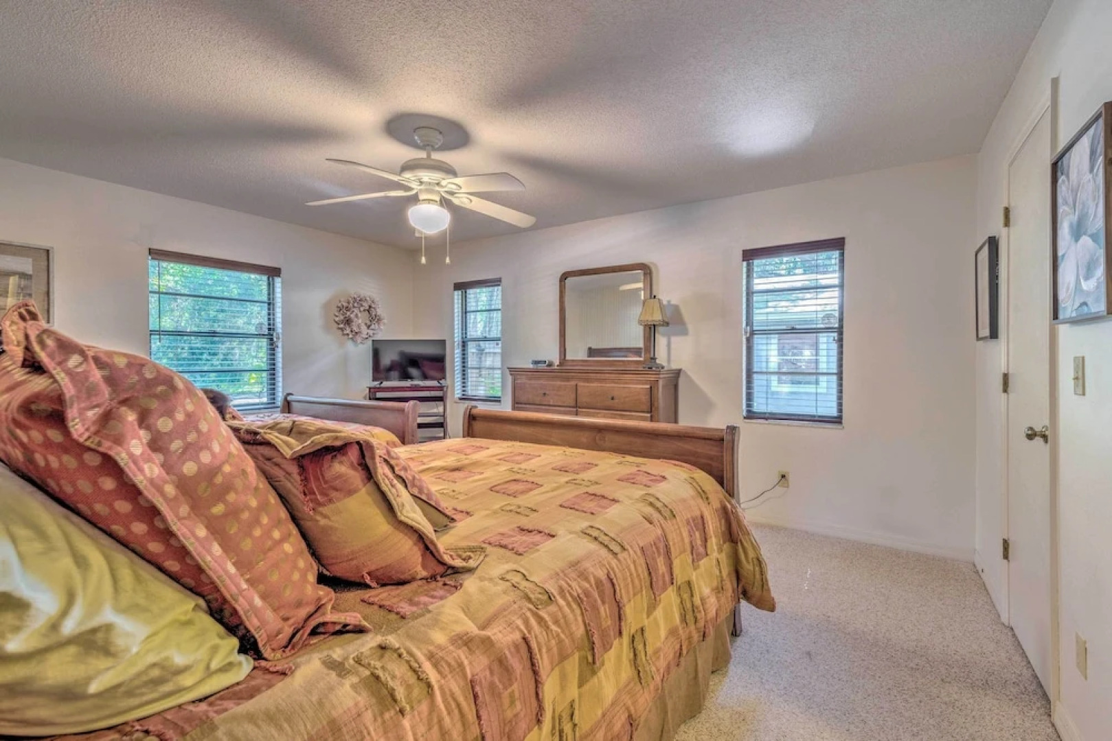 Canalfront Homosassa Escape w/ Private Dock!