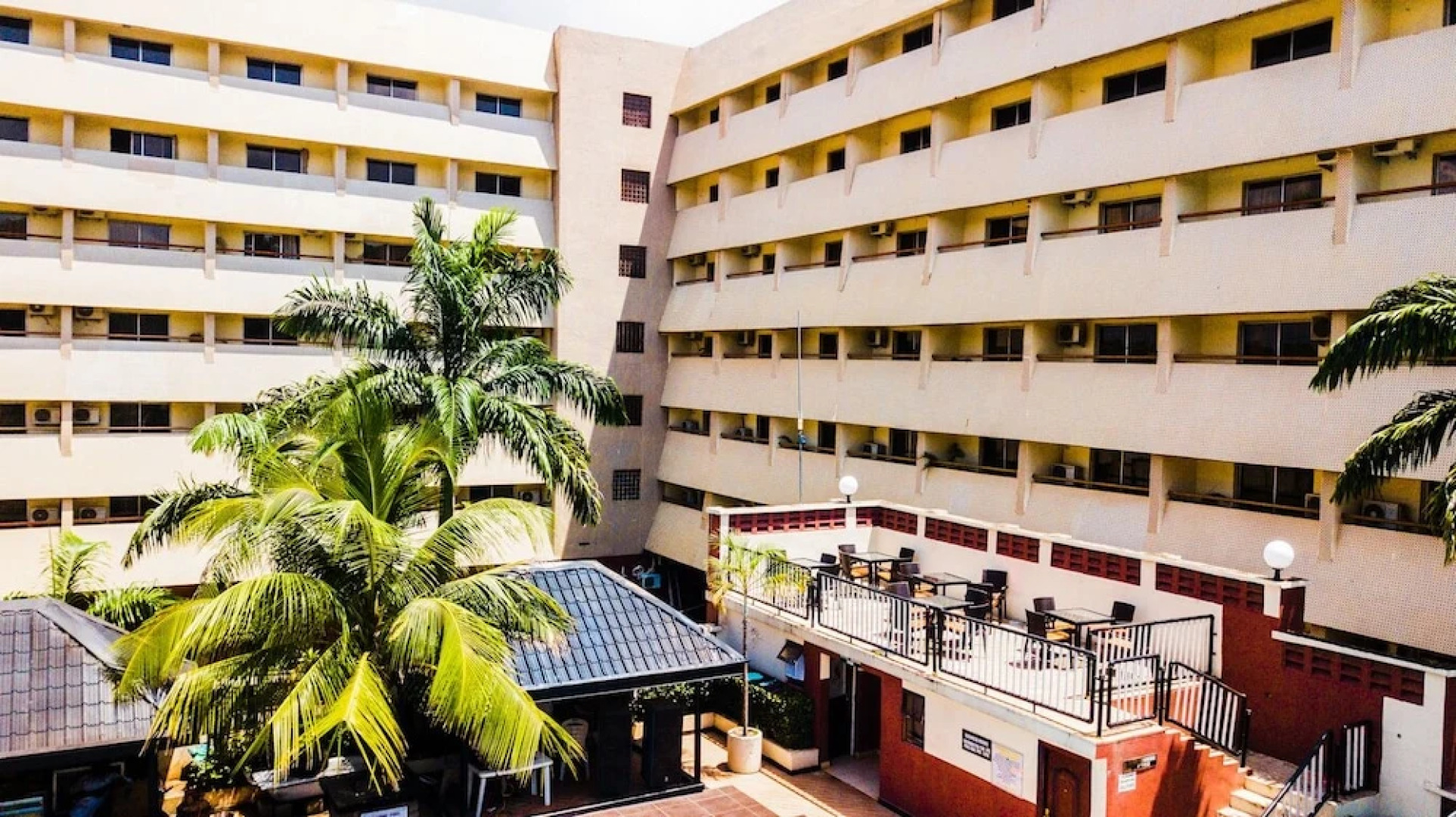 Royal Birds Hotel & Towers