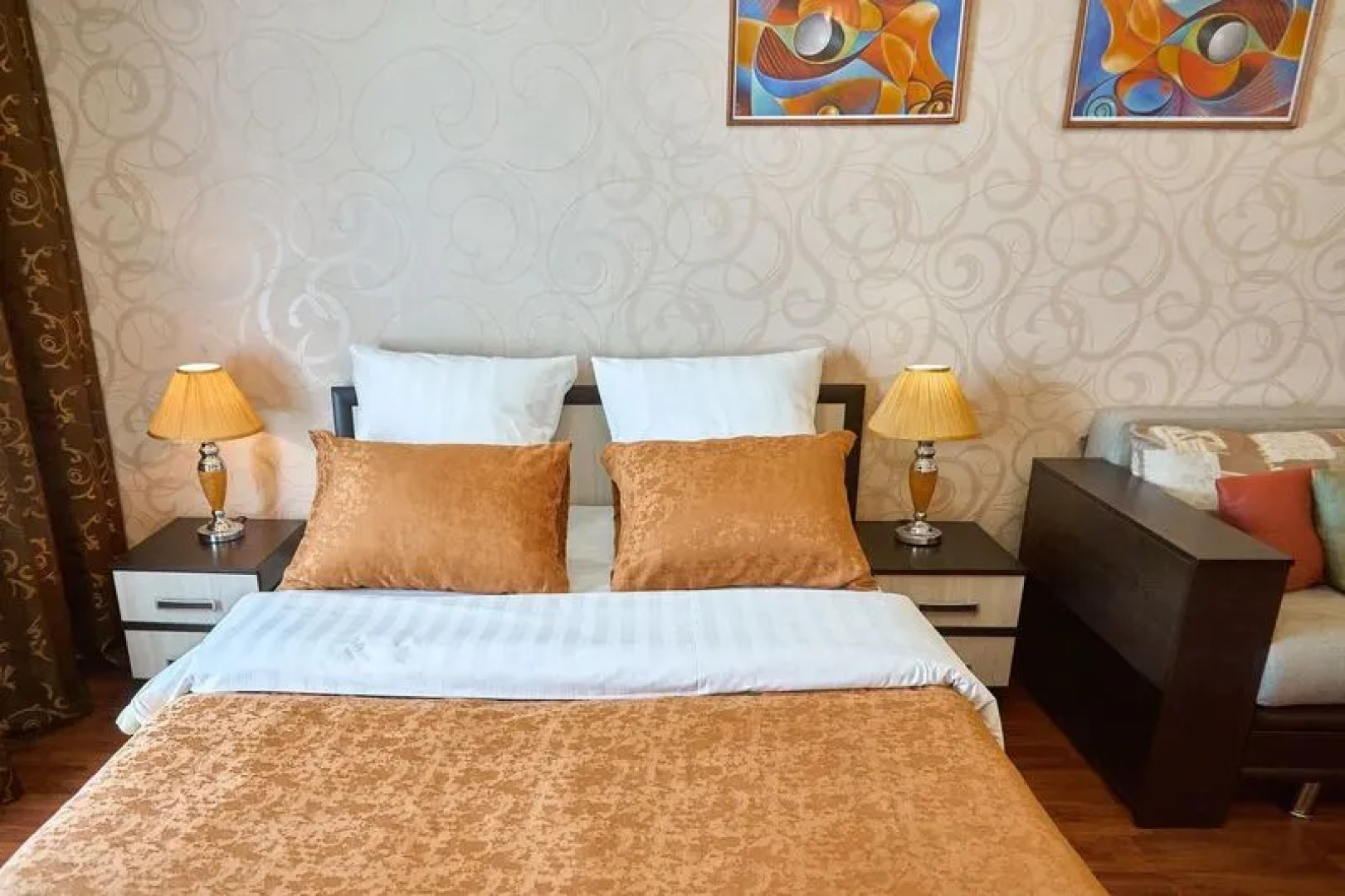 Pyat Zvezd  na ul. Truda, d. 24