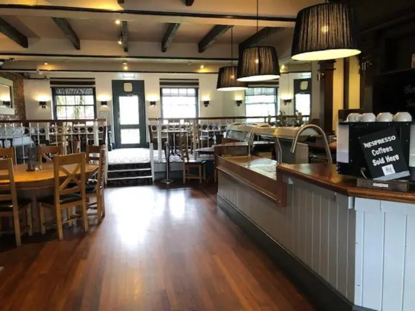 The Raven Hotel - Inn