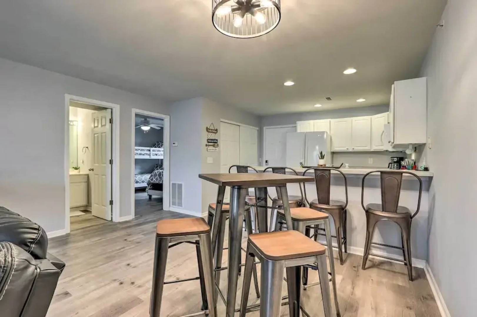 Pool Access & Lake Views: Camdenton Condo