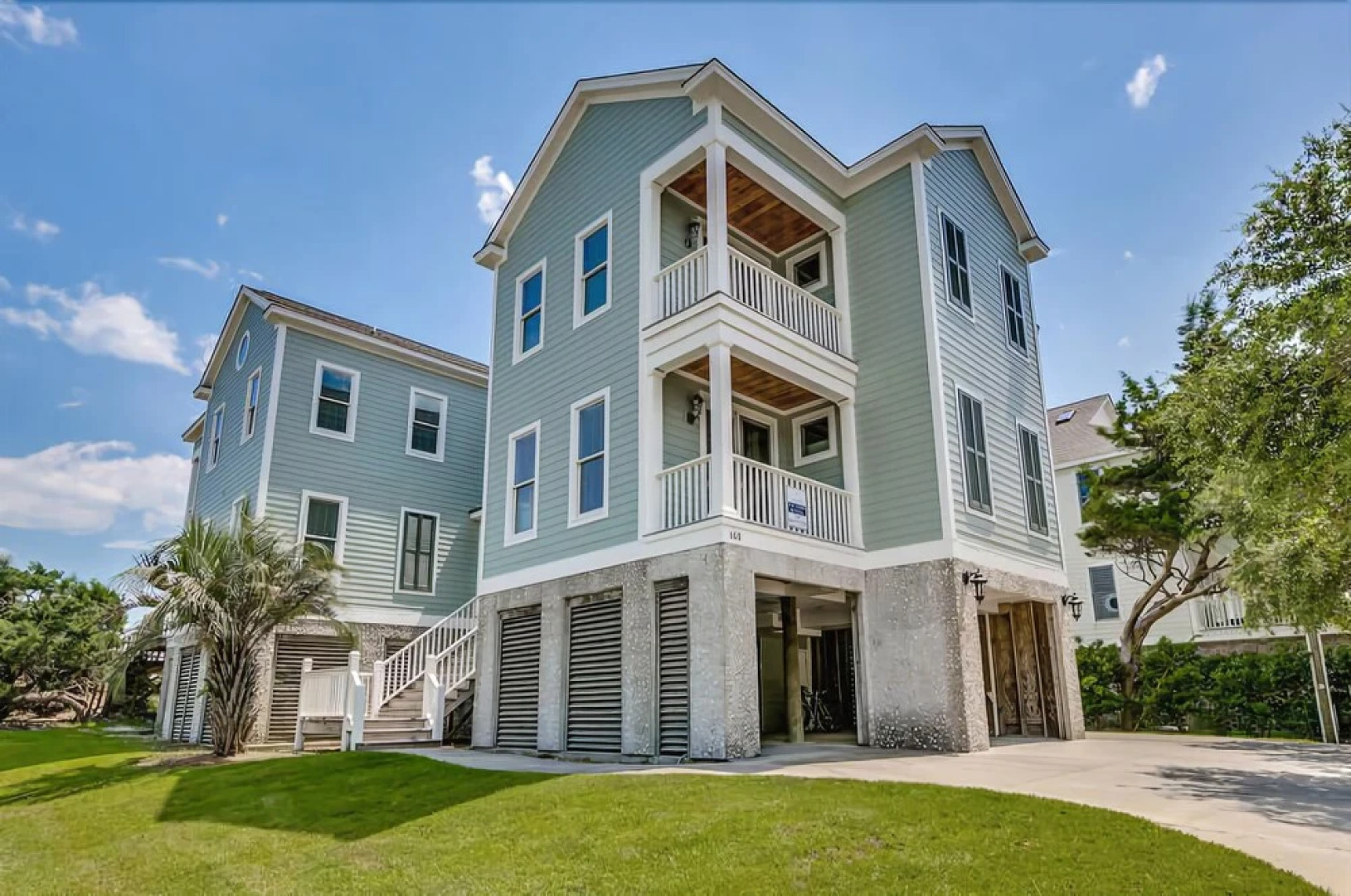 1001 Mr Bug s Summer 6 Br home by RedAwning