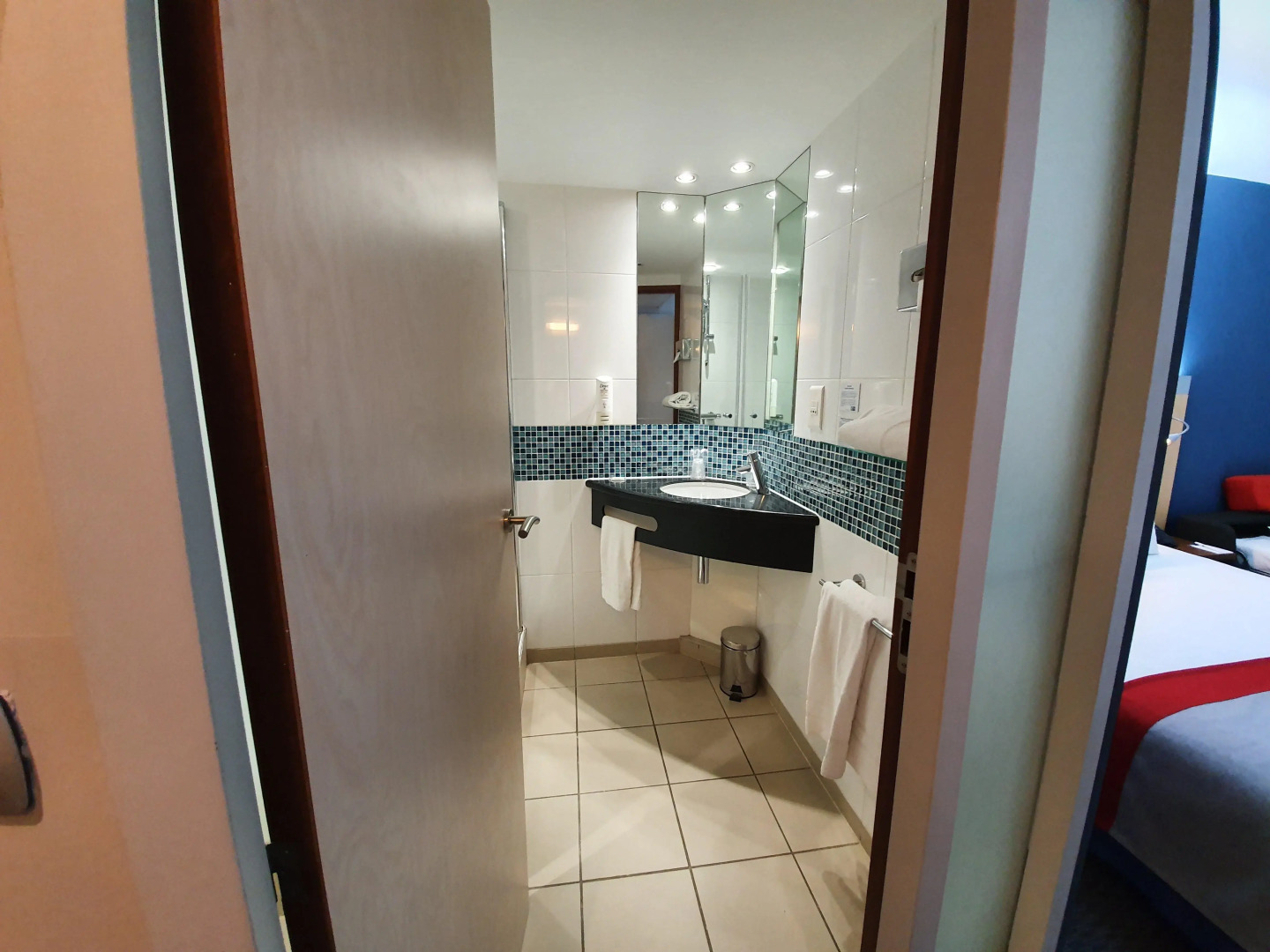 Holiday Inn Express Paris-Canal de la Villette by IHG