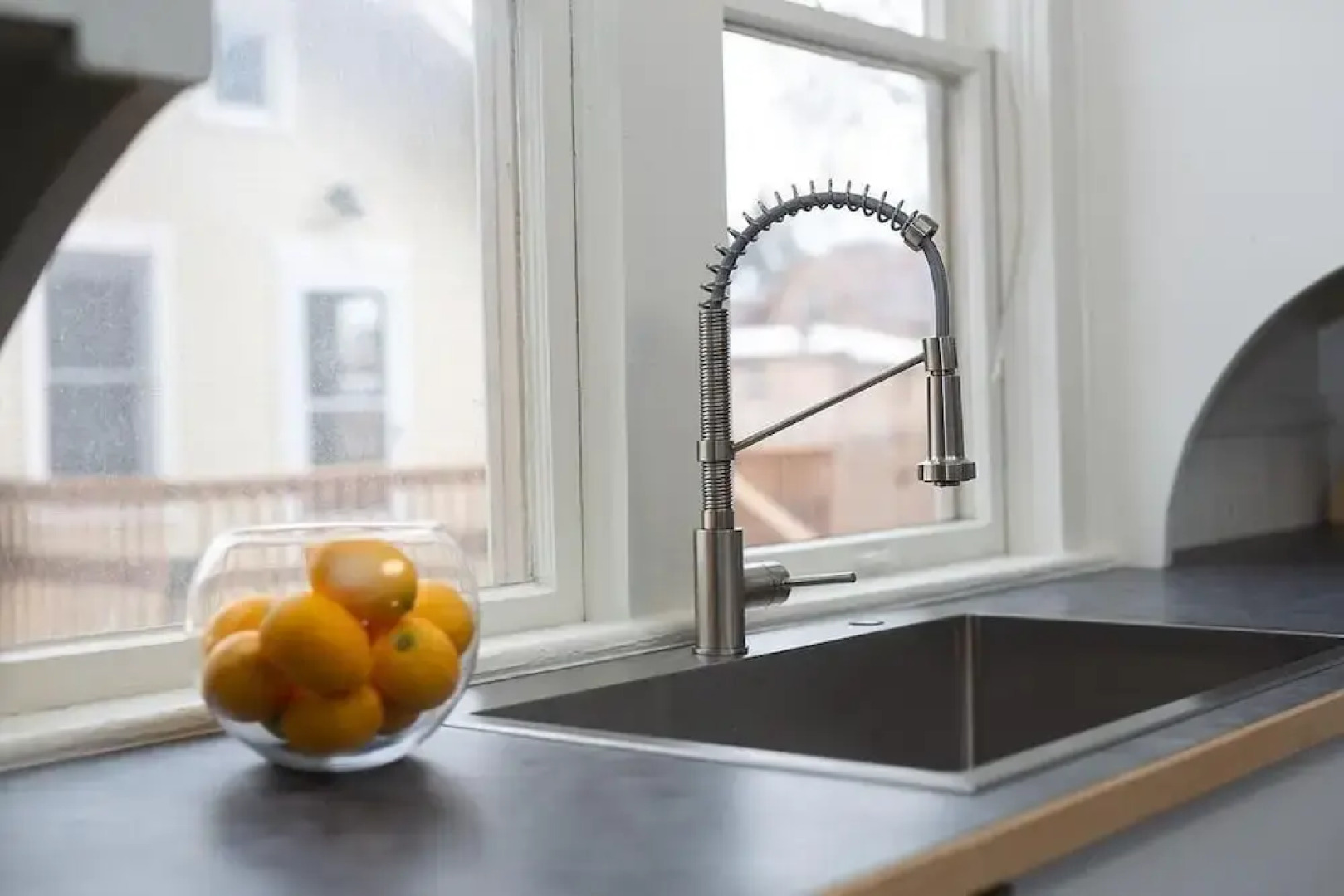 Couple’s Getaway | Walk to UNC |FREE Cruiser Bikes