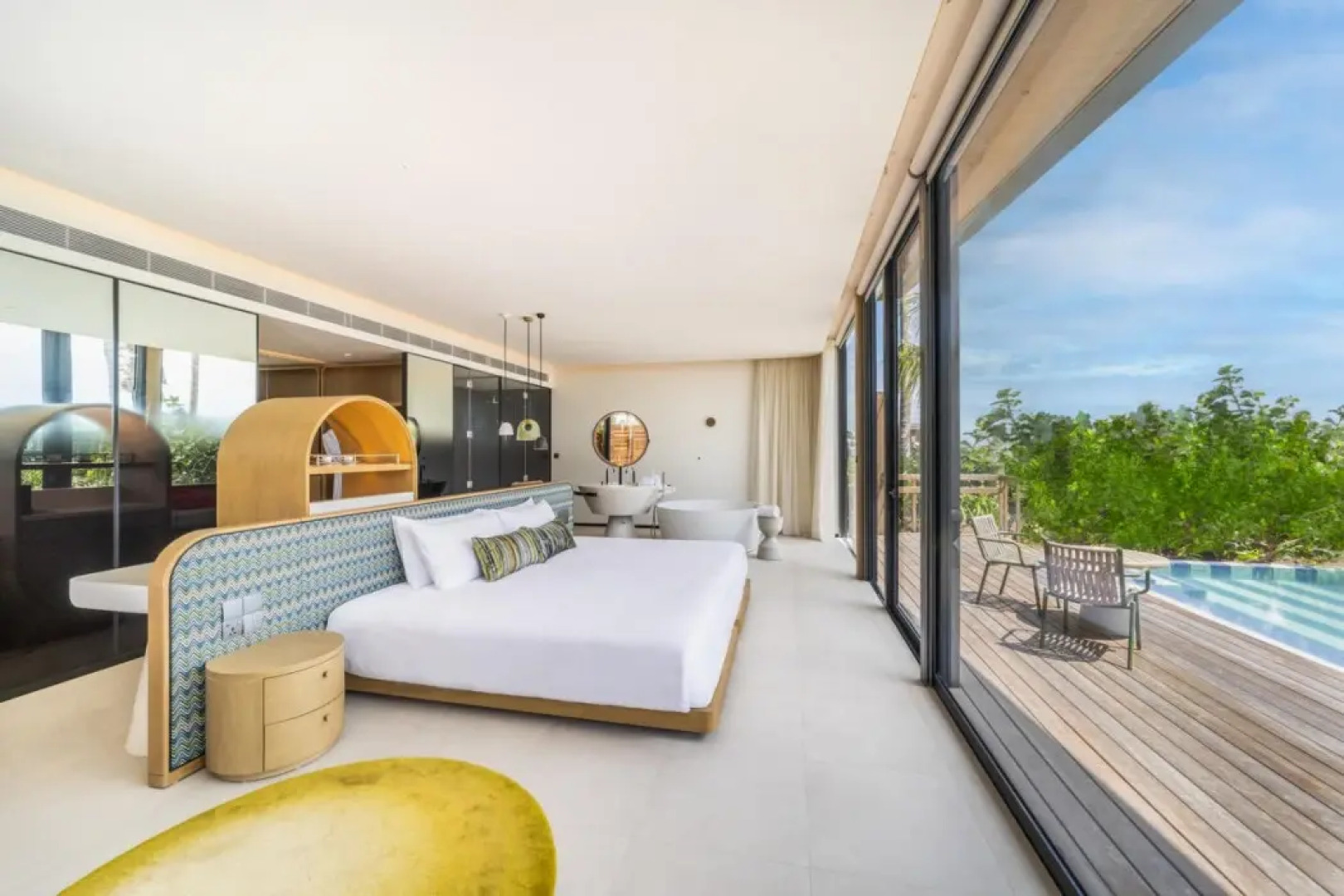 Курорт So/ Maldives