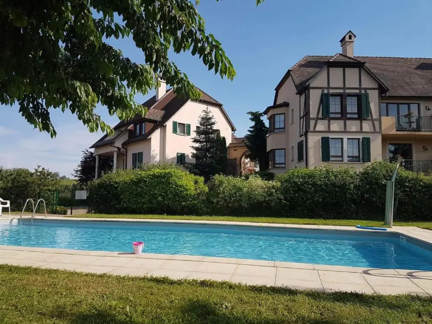 Kanzel Suites Residences