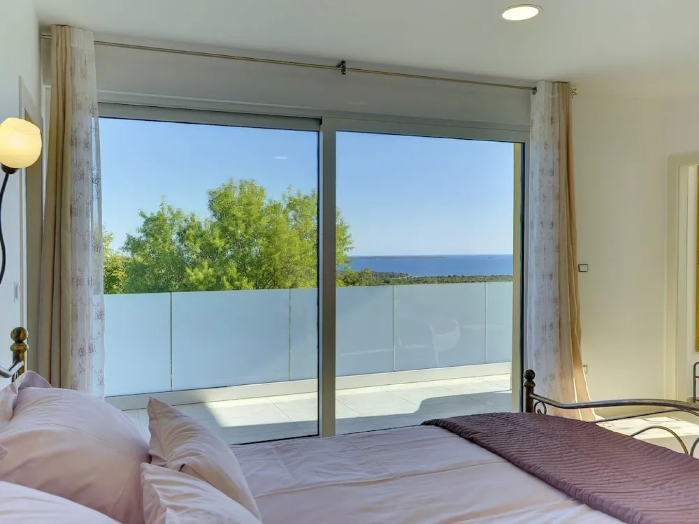 Villa in Peroj With Pool Near Barbariga Beach