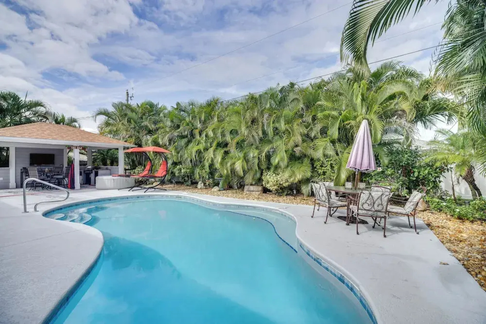 Sebastien Home w/ Pool & Gazebo - 8 Mi to Beaches!