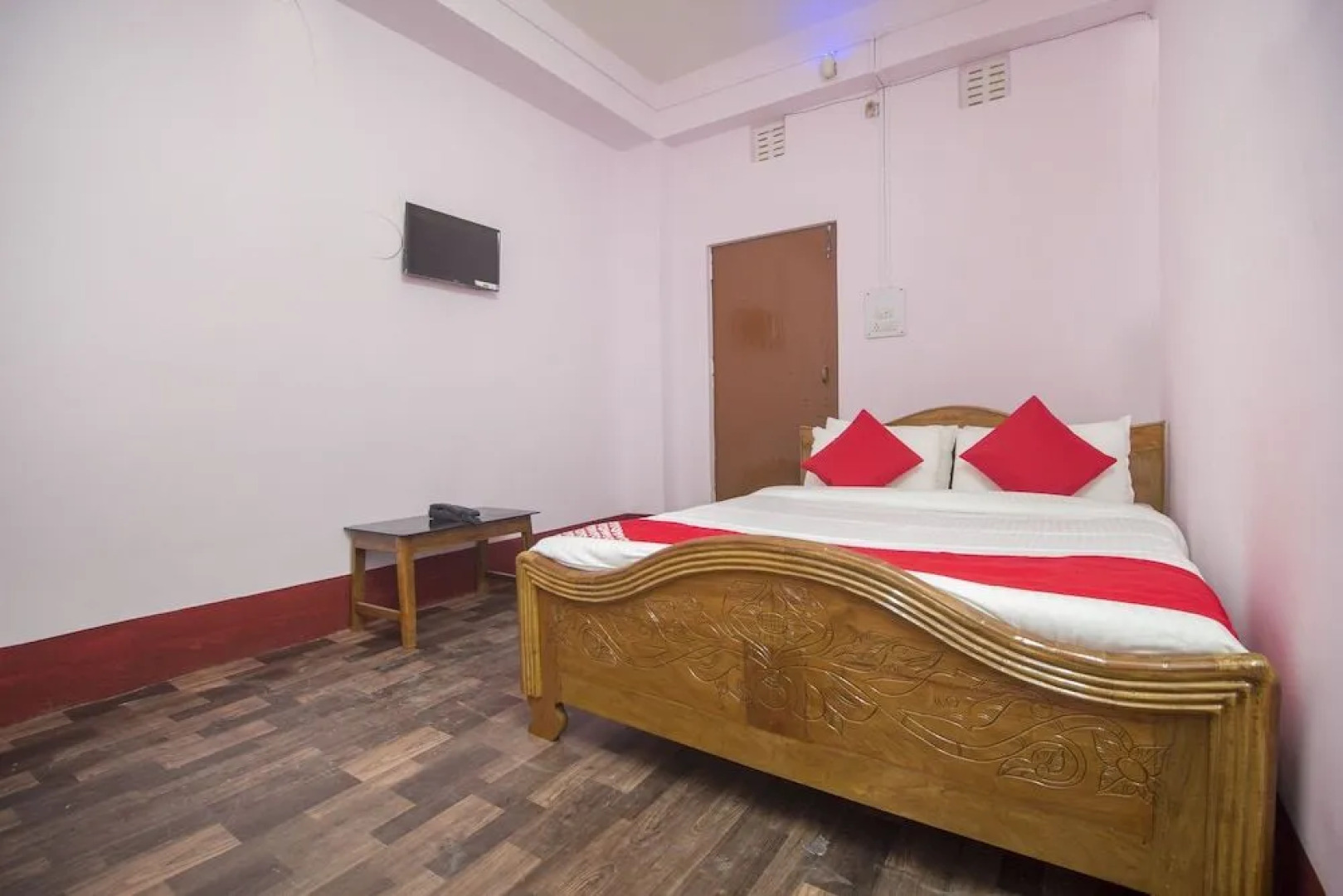 OYO 15721 Simrat Hotel